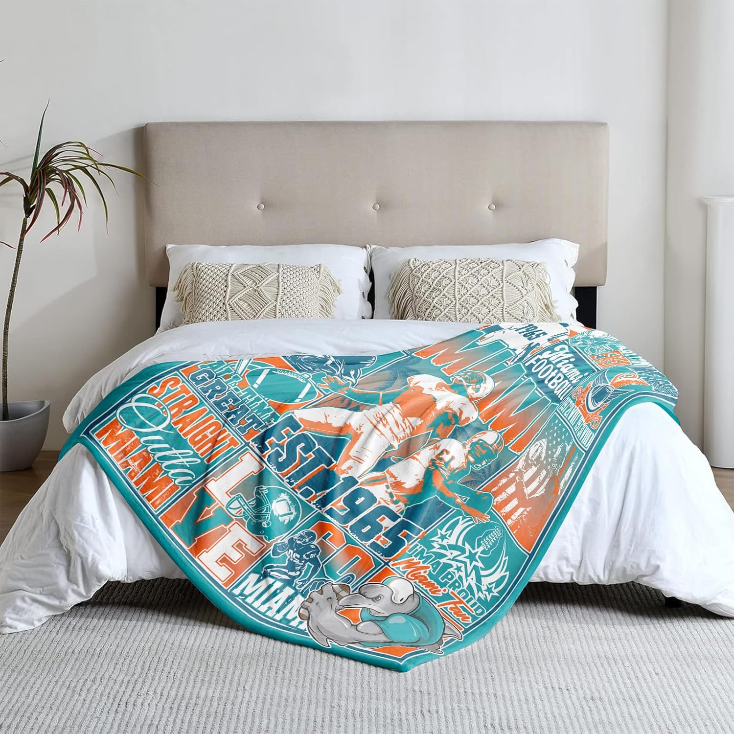 Football Blanket Gifts, Sport Style Throw Blanket for Football Fans, Super Soft Cozy Flannel Blanket for Bedroom Living Room 60"x50"