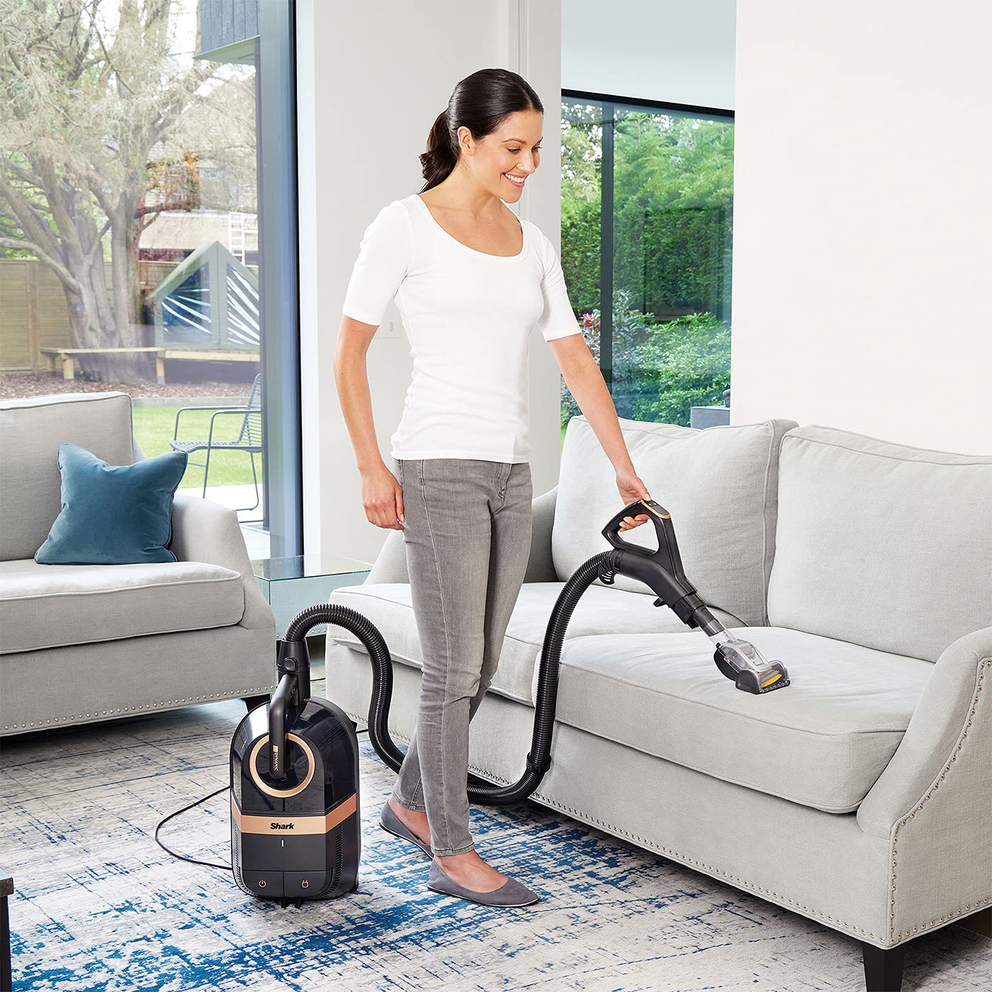 Shark Bagless Cylinder Vacuum Cleaner [CZ500UKT] Dynamic Technology