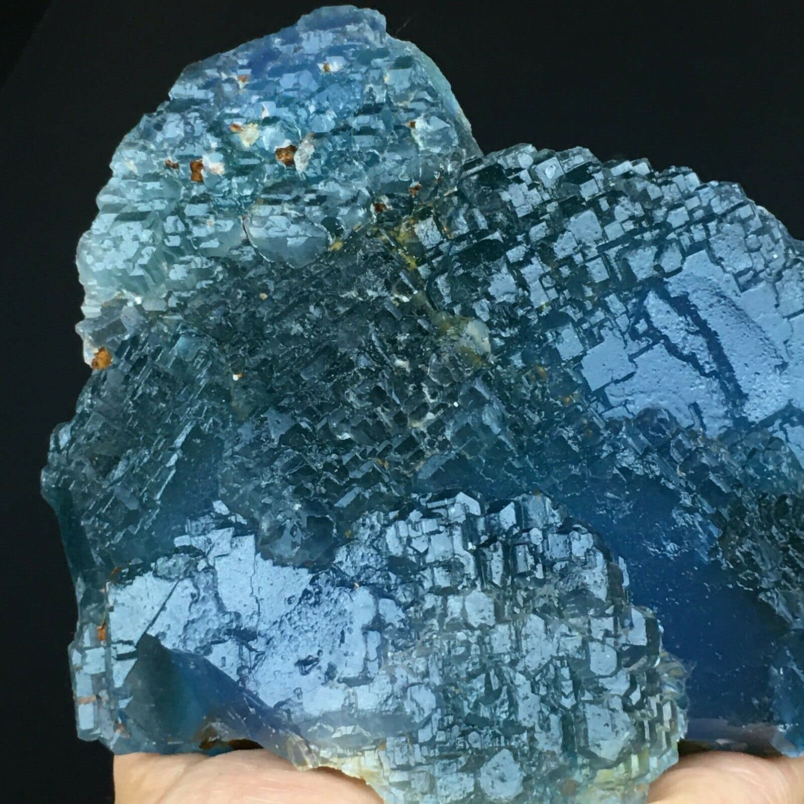 Amazon.co.jp: 天然水晶の原石 1058g 緑/青半透明台形蛍石結晶