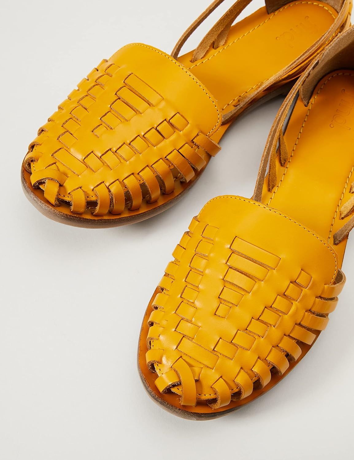 woven sandals closed toe