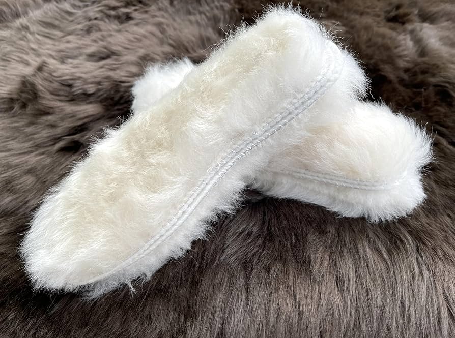 お値下げ中！！新品未使用　ムートン　天然羊毛皮　敷布団　オマケ付き 大恒リビング 100%羊毛 ムートン 敷布団 敷パッド