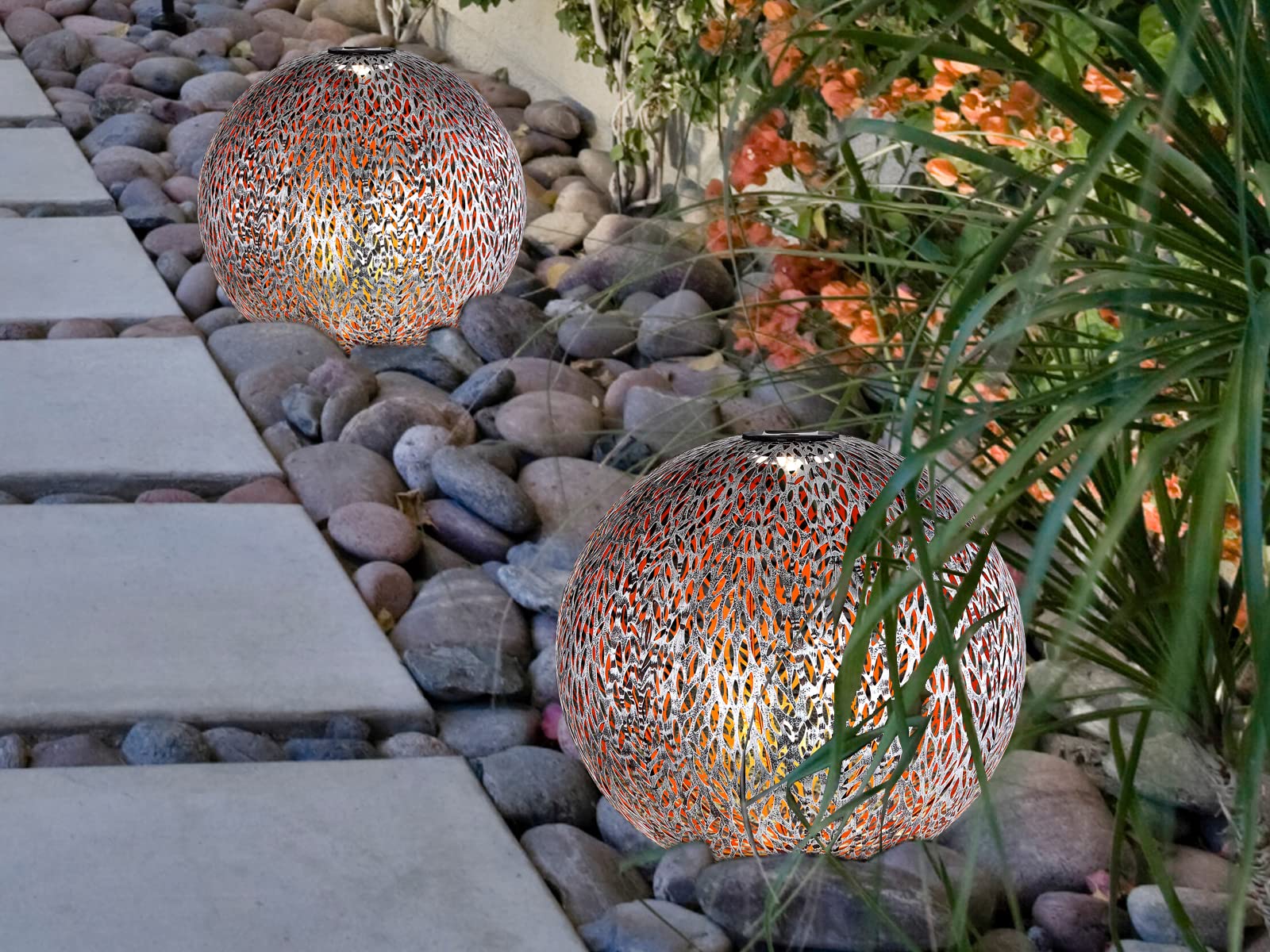 meineWunschleuchte LED Solarkugeln aus Metall im 2er SET - Ø 27cm – effektvolle Lichtspiele durch Ornamente