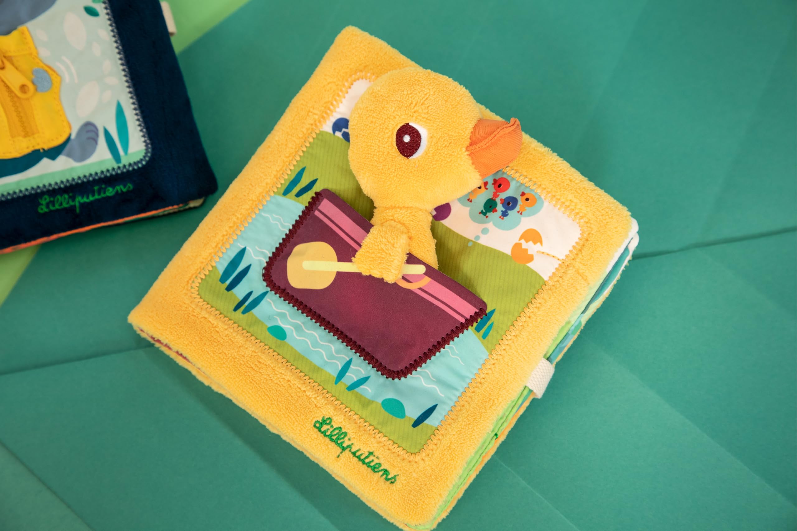 LILLIPUTIENS - Libro di attività in Stoffa - Tema della Fattoria - Libro per Bebè 12 Mesi - Impara i Colori, Gli Animali - Sviluppa Il Tatto - A Partire da 18 Mesi