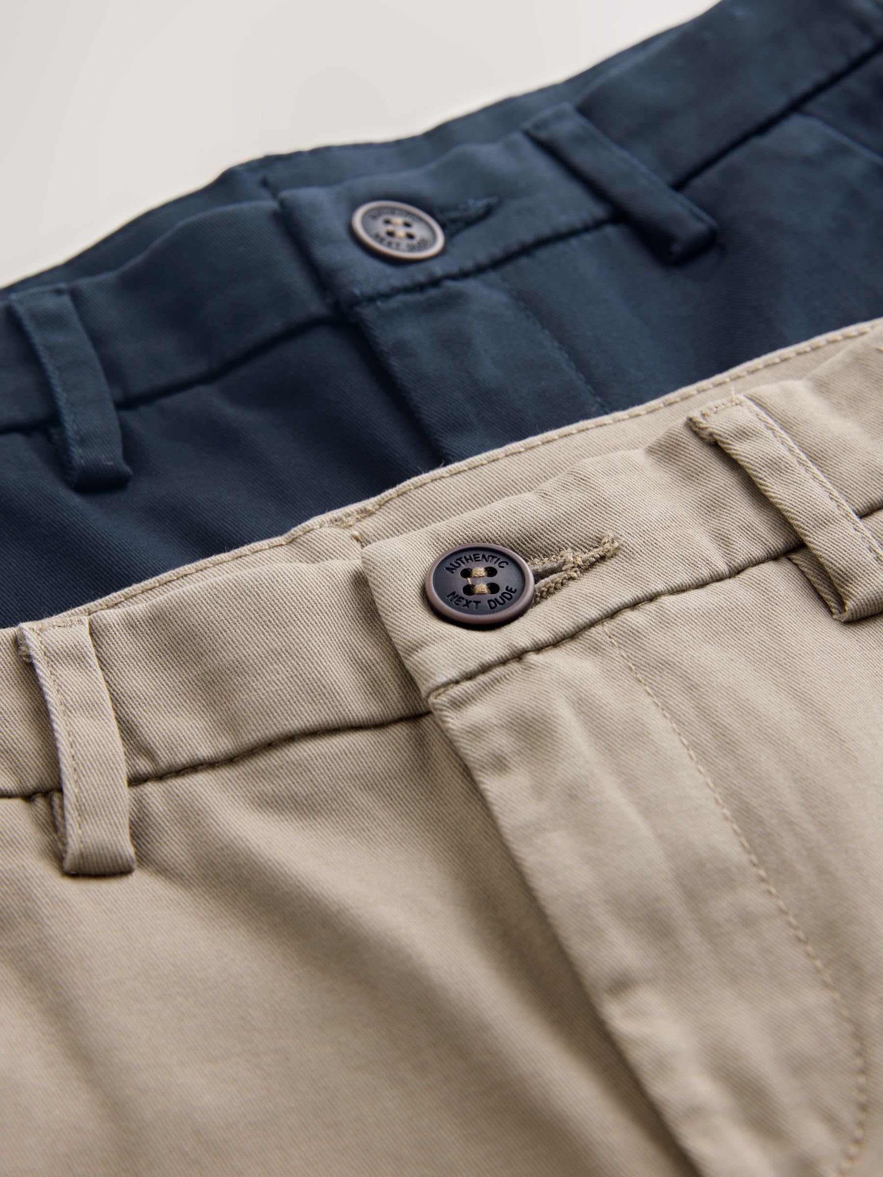 NEXT Ragazzo Confezione da 2 Pantaloni Chino Elasticizzati con vestibilità Skinny
