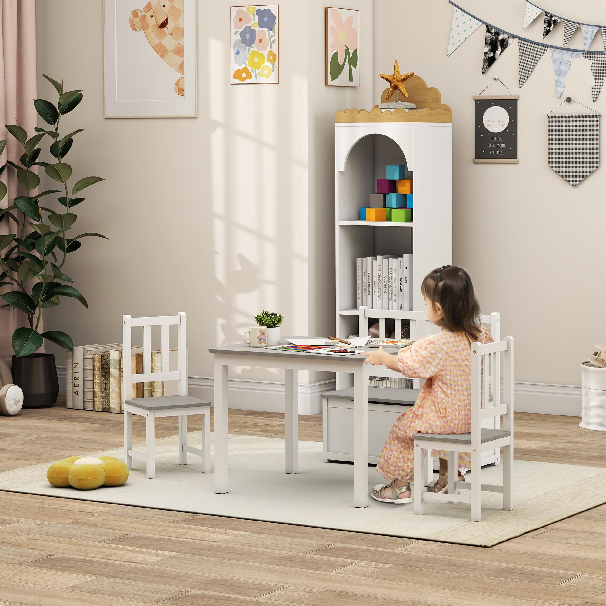HOMCOM Set 4 Pezzi con Tavolo per Bambini, 2 Sedie e Cassapanca, Arredamento Cameretta, Tavolino con Sedie per Bambini in Legno Multiuso, Bianco e Grigio