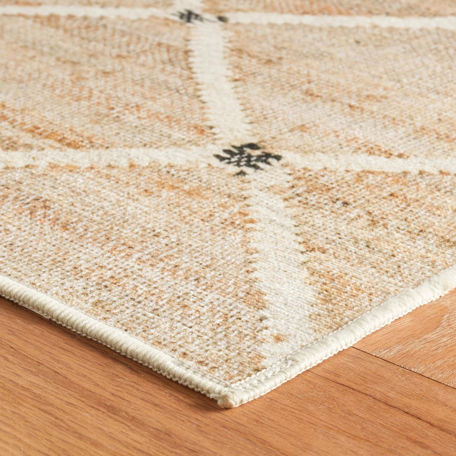 Dash and Albert Kali, Natural, 4' x 6', Diamond, Soft and Cozy, High Traffic, Lightweight, Anti-Slip, Durable, Machine Washable Area Rug for Bedroom, Living Room, Dining, Den, Foyer, Entryway