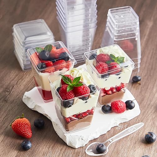 Miniatura 6 de Kucoele Paquete de 100 tazas de postre de plástico de 5 onzas con tapas y cucharas, tazas de parfait transparentes, tazas de pudín, mini tazas de