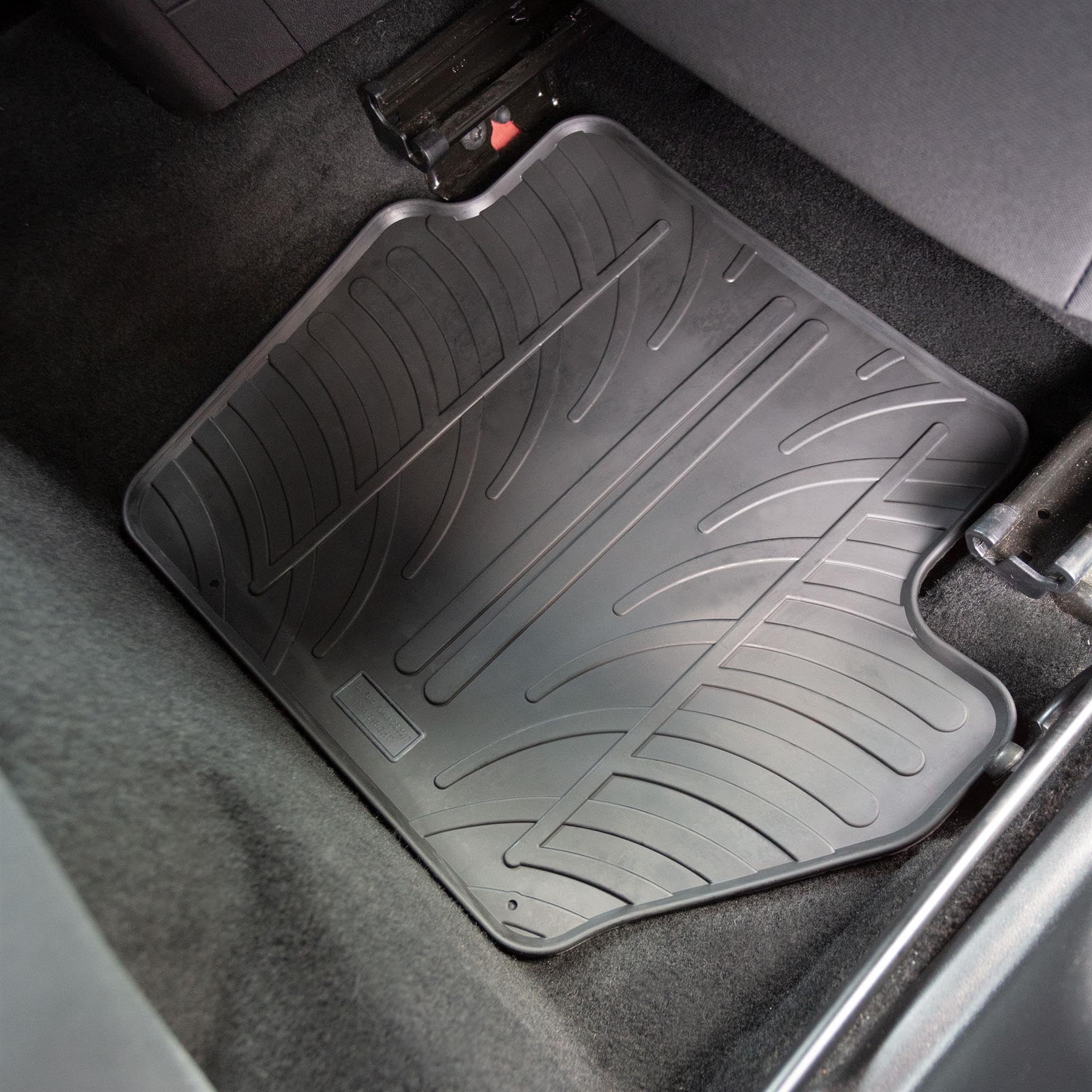 Travall Mats Tappertini Abitacolo Compatibili con Ford Fiesta 5 Porte Hatchback (2017-Corrente) Ford Puma (2020-Corrente) TRM1324 - Tappertini Auto in Gomma Originali