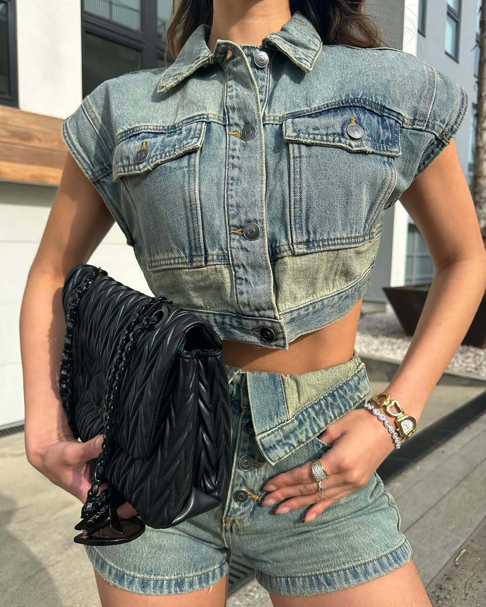 Ensembles courts en denim Femmes 2 pièces sans manches boutonné crop top et jeans shorts tenues de vacances d'été