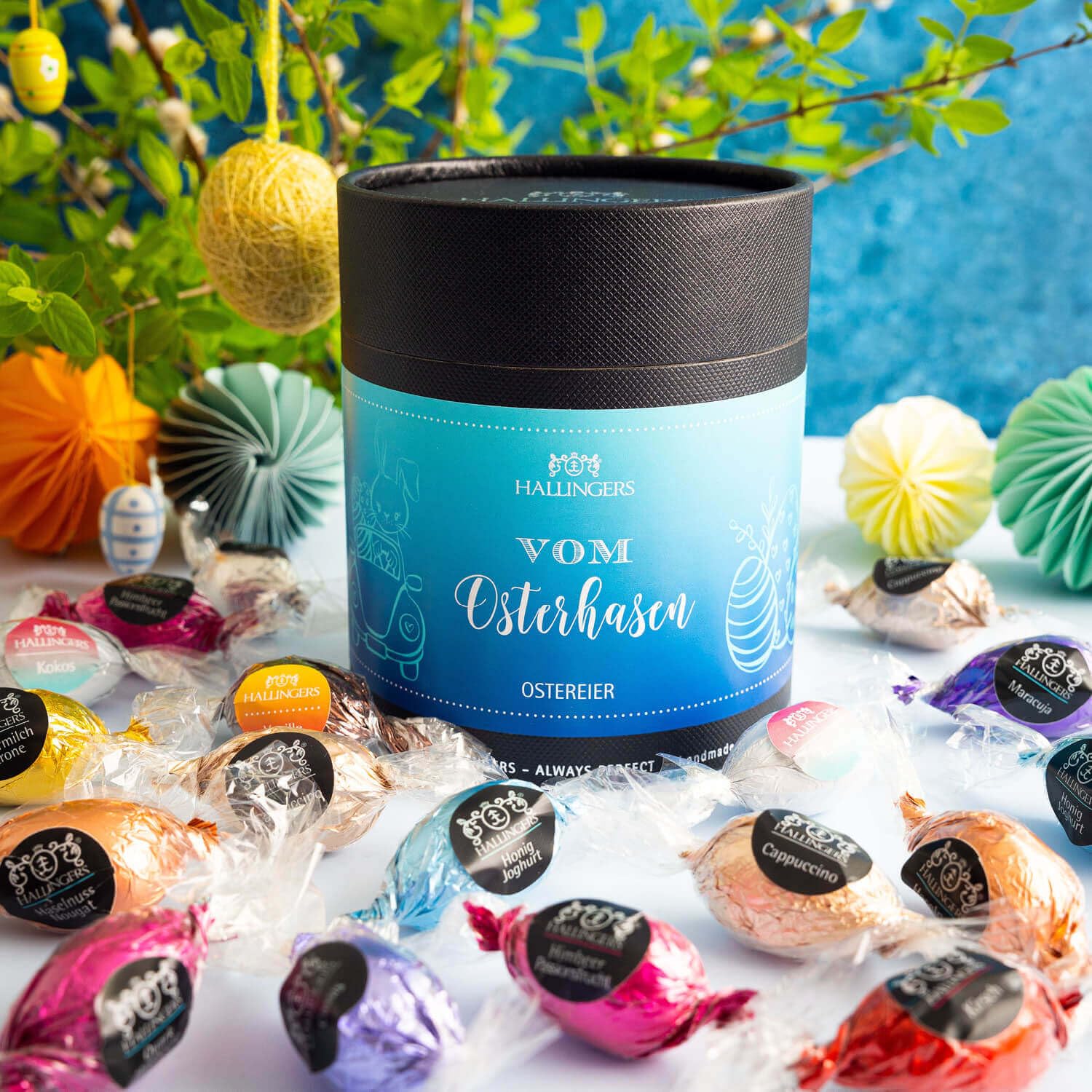 Hallingers Genuss Manufaktur Pralinen-Osterei Oster-Geschenk - ohne Alkohol, handmade aus Edelkakao in wertiger XXL-Geschenkdose "Vom Osterhasen", Ostern Körbchen für Frauen Männer