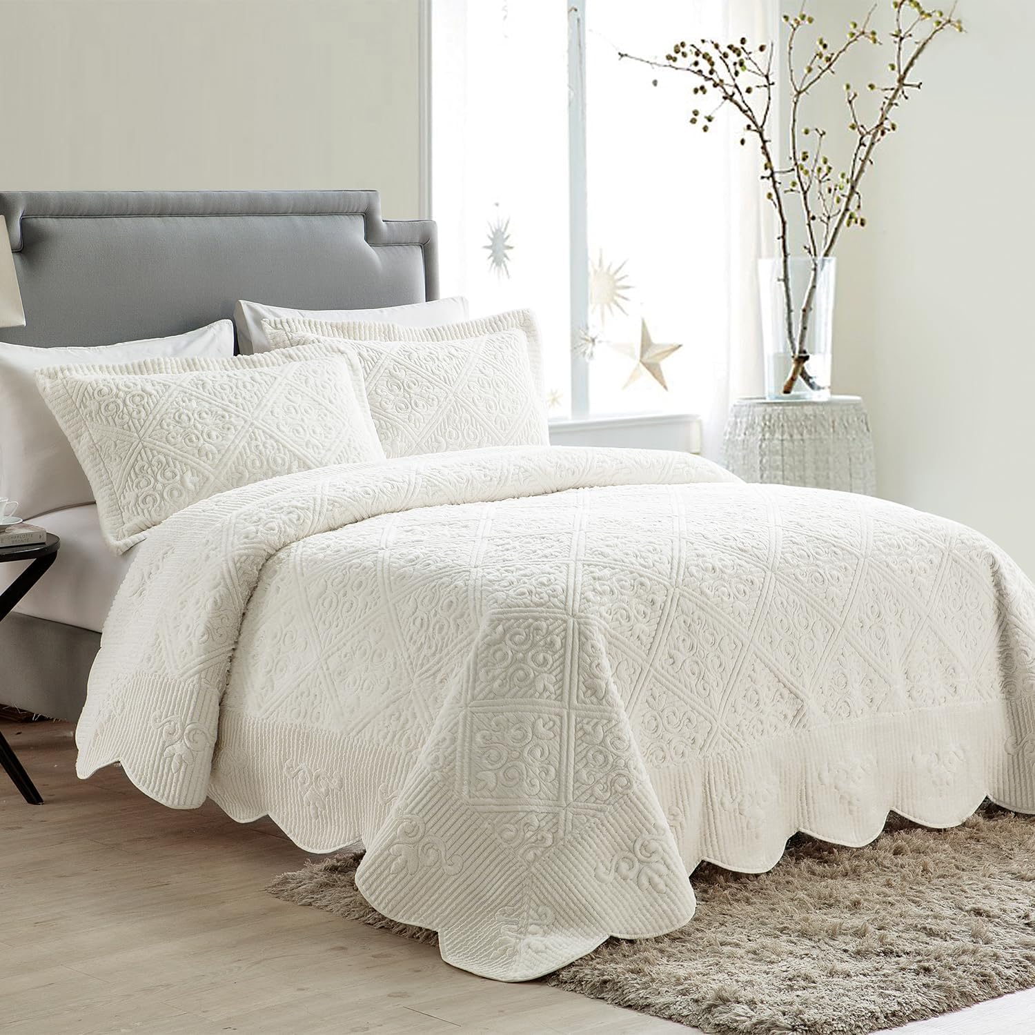 VCNY Home Queen Size Bedding Set - 3 Piece | Bedspread & 2 Shams | Elegant Embossed Design | Plush Quilt Set | Chic Home Decor | Soft, Cozy & Durable | Fade & Wrinkle Resistant | Westland Ivory