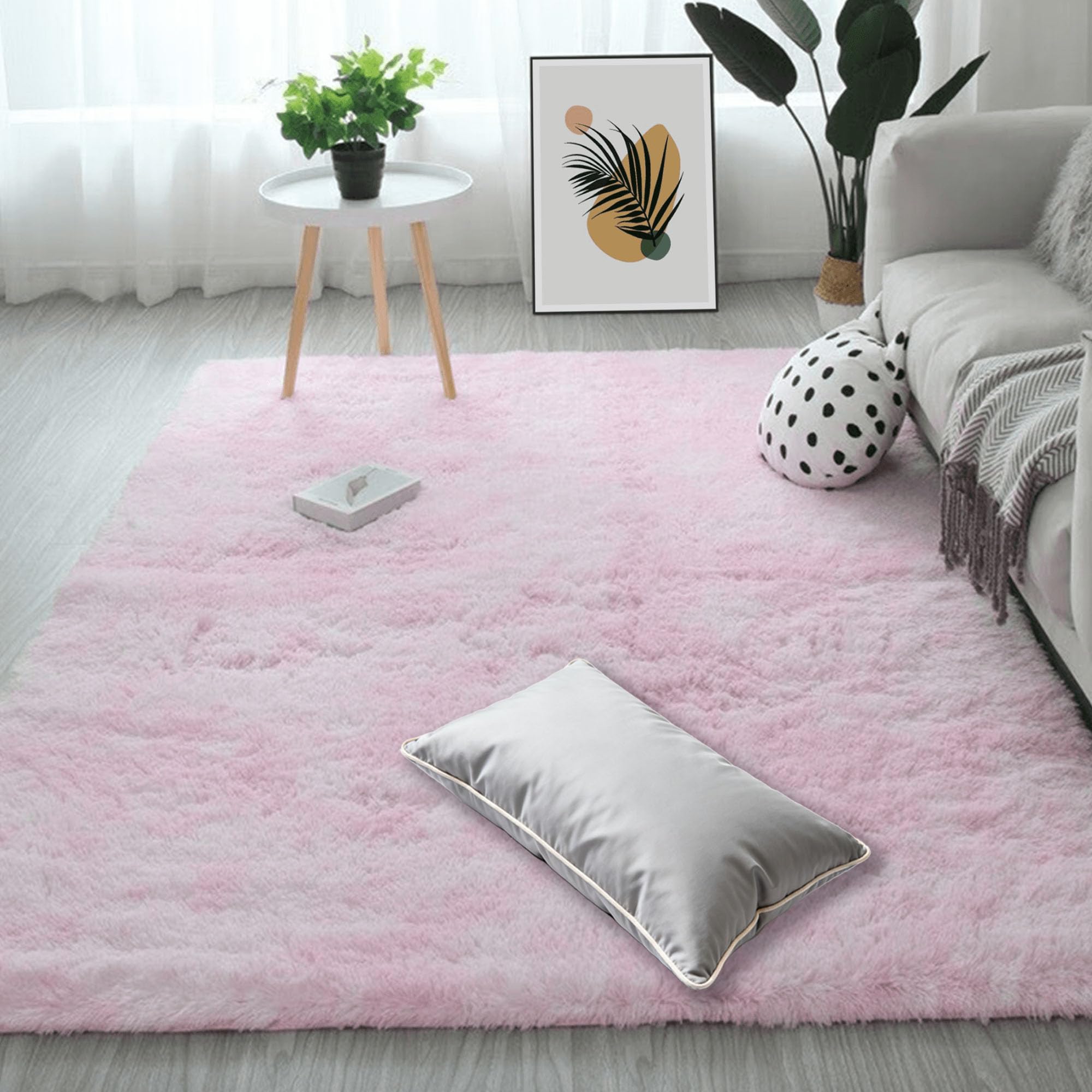 Tapis de salon moelleux rose clair pour créer un coin lecture enfant
