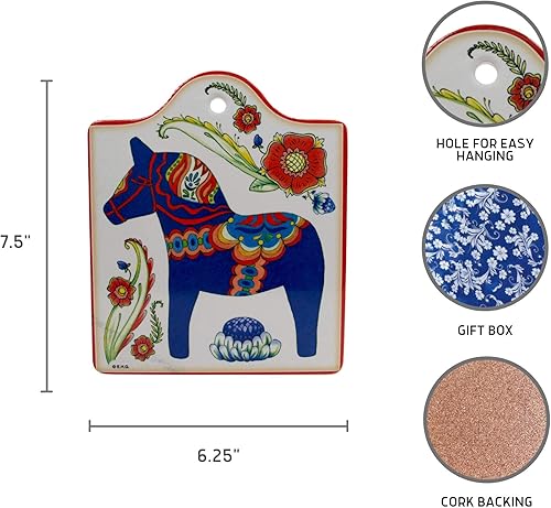 Miniatura 7 de Tablero de queso de porcelana de caballo Dala con temática sueca naranja y rojo decorativo de 7.5 pulgadas con respaldo de corcho