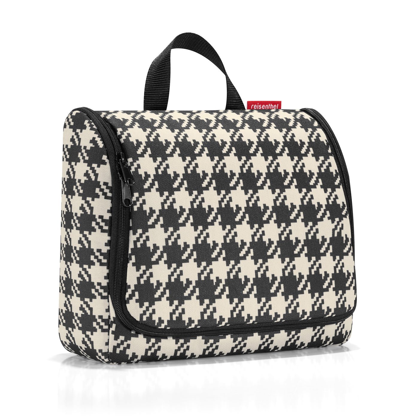 reisenthel toiletbag XL dots Maße: 28 x 25 x 10 cm / Maße: 28 x 59 x 9 cm expanded / Volumen: 4 l - 5