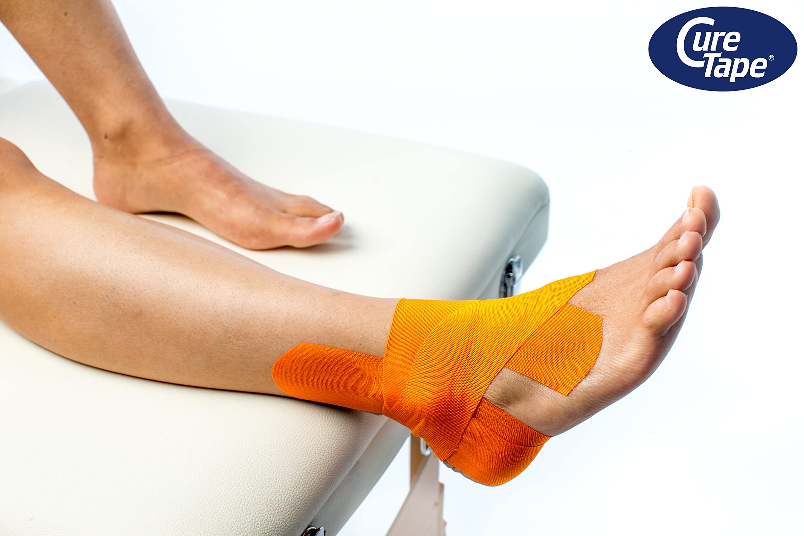 CureTape® Kinesiologie Tape (5 cm x 31,5 m) | Wasserfest und latexfreies Kinesiotapes | Kinesiotape mit TÜV-Zertifikat | Sporttape für den Profi | Physio Tape für Verletzungen & Beschwerden | Orange