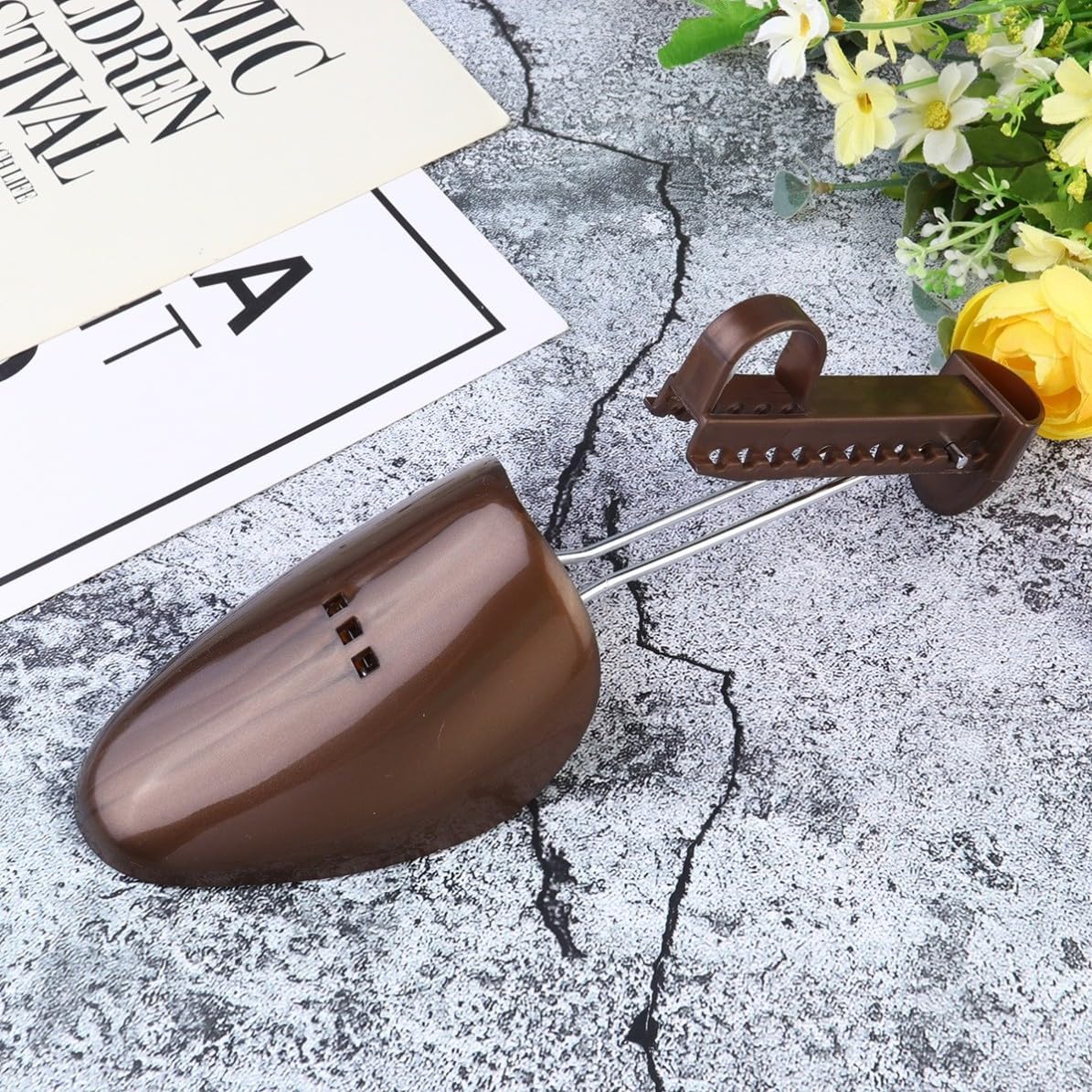 Adjustable Plastic Shoe Trees Lightweight Shoe Stretcher and Keeper and Boots Random Color 2pcs Widener for Men Spring Design Home Use