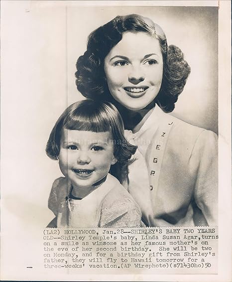 Amazon 1950年 ワイヤー 写真 女優 シャーリー テンプル ブラック セレブリティ リンダ スーザン アガー 8x10 アートフレーム ポスター オンライン通販