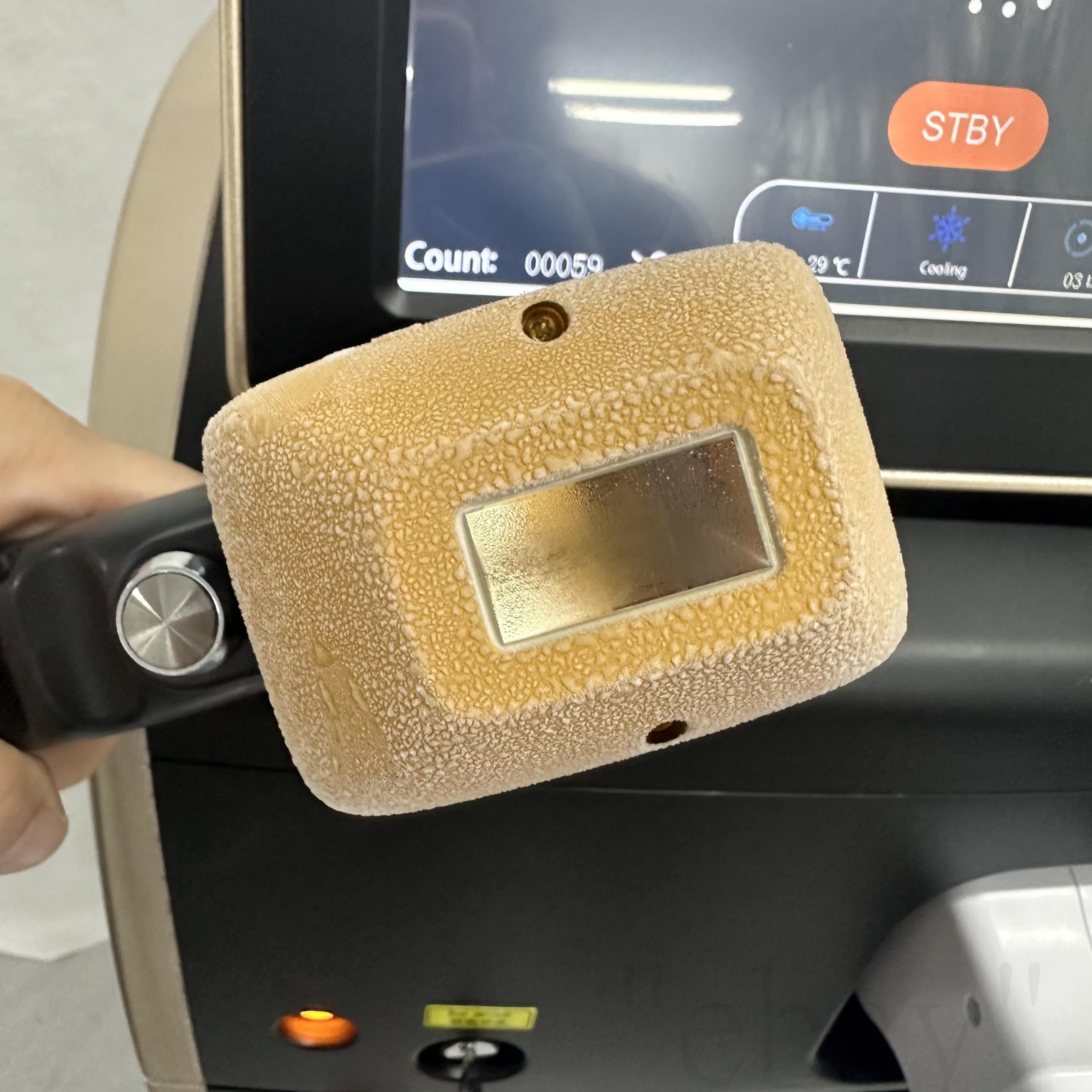 2026 Dispositivo per la depilazione laser a diodo, indolore, con Tecnologia di raffreddamento, 3 lunghezze d'onda, 808nm/755nm/1064nm, adatto per viso e corpo