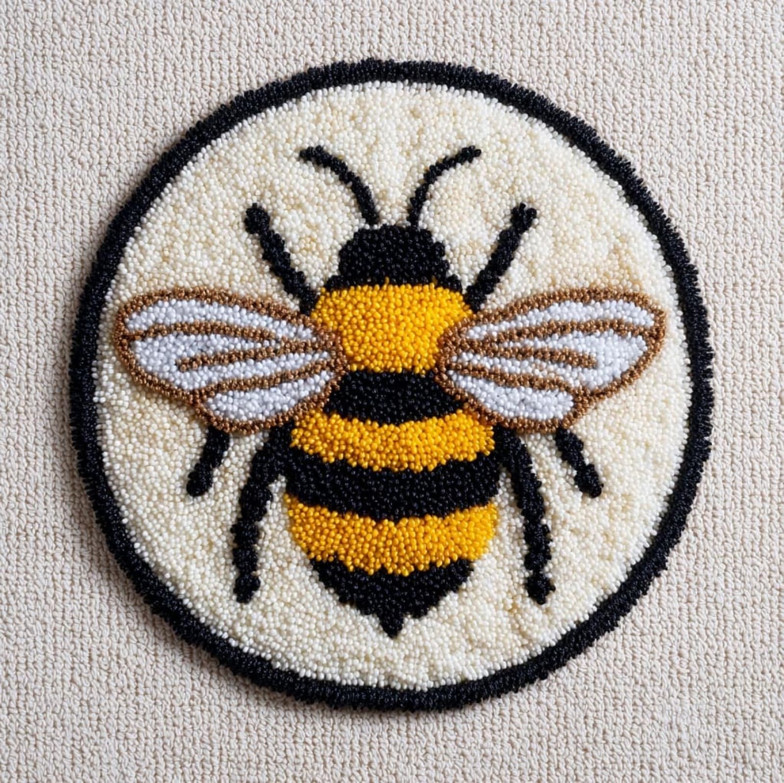 WallustrioaW Latch Hook Rug Carpet Kits for Adult,Animals Bees,DIY Latch Hook Rug Kits with Pre-Printed Pattern,Carpet Handcraft Embroidery for Christmas,50x50cm
