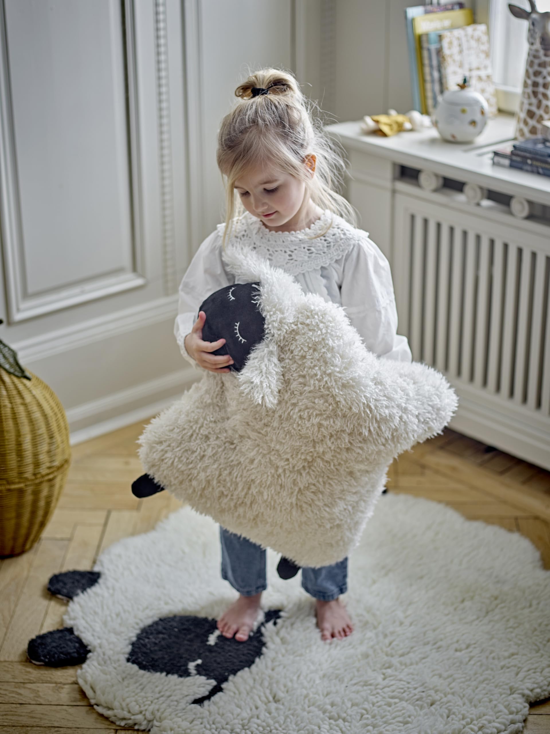Bloomingville MINI Dolly Kissen, Weiá, Polyester, L56xH46xB13 cm