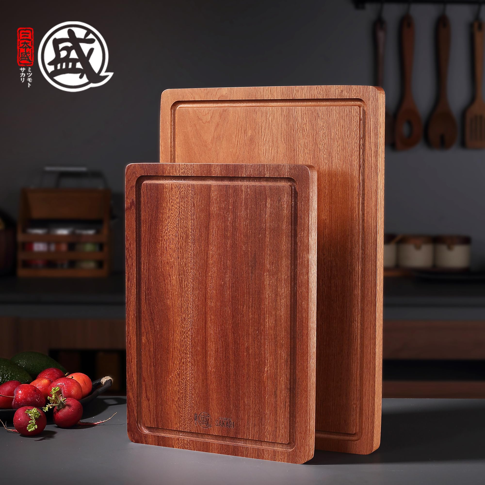 MITSUMOTO SAKARI Tagliere in Legno Sapele, 35,6 x 25,5 x 2,2 cmTagliere da Cucina, Tagliere Professionale in Legno (Con Scanalatura di Troppo Pieno)