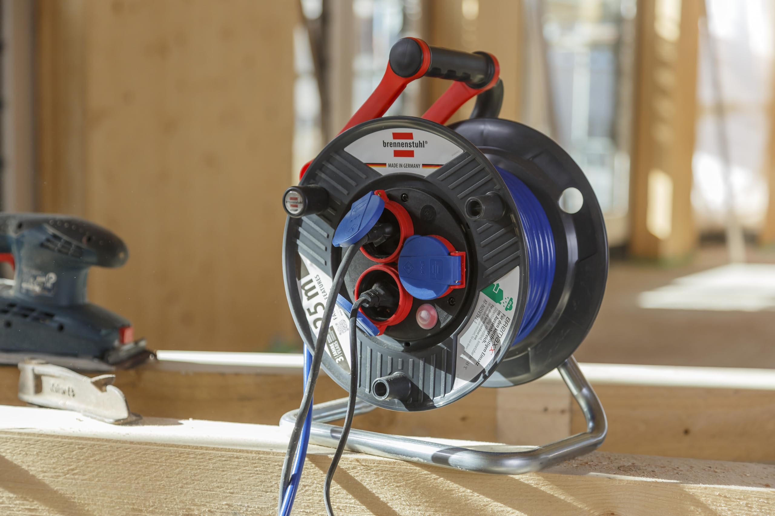 Brennenstuhl 25m AT-N05V3V3-F 3G1,5 3AC outlet(s) 25m prolunghe e multiple