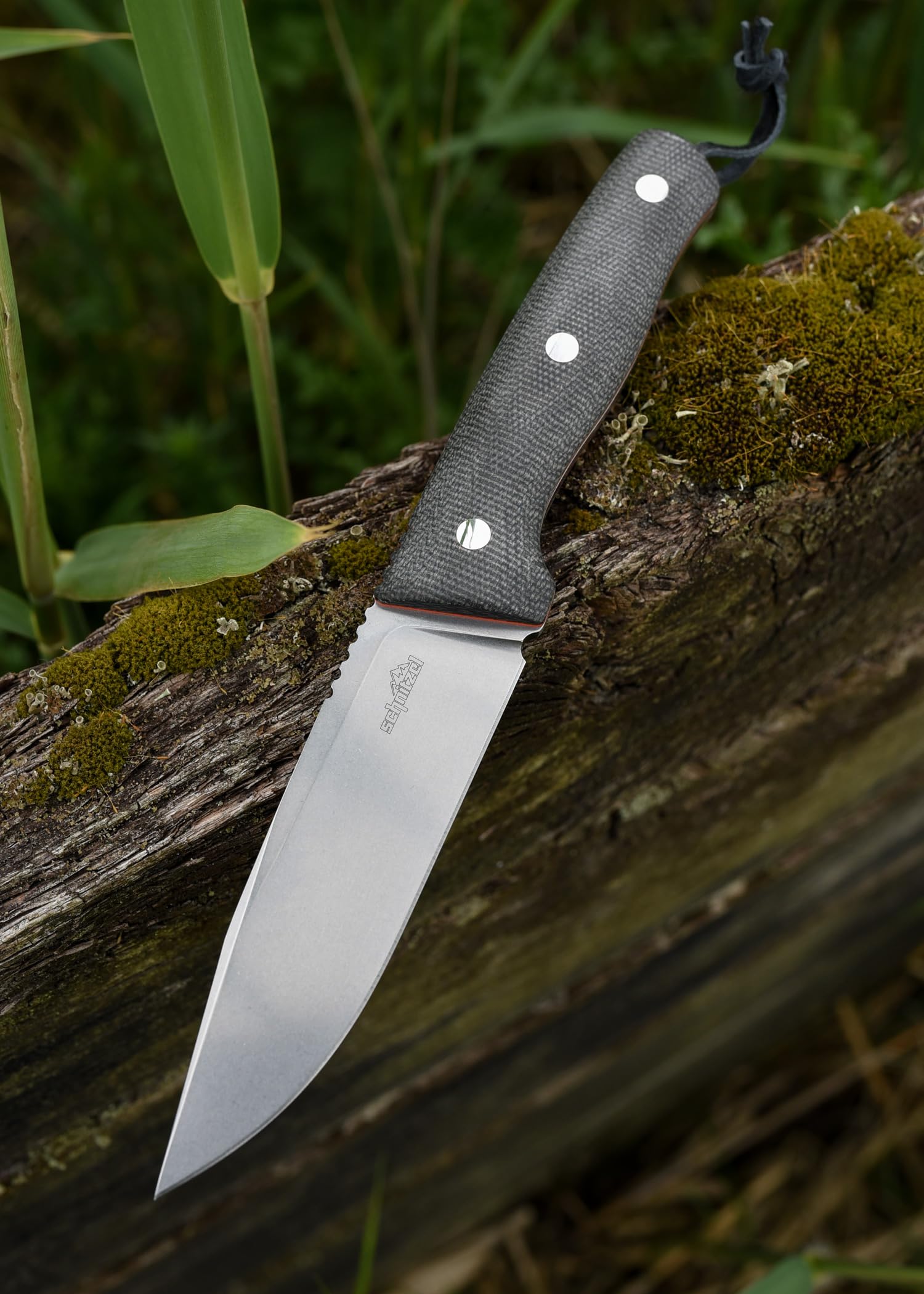 SCHNITZEL KVIN - Outdoormesser mit Kydex - Scheide, Braun/Orange | Dangler - Tragesystem - §42A konform - Bushcraft-, Outdoor-, Freizeit-Messer für Erwachsene, Wandern, Schnitzen