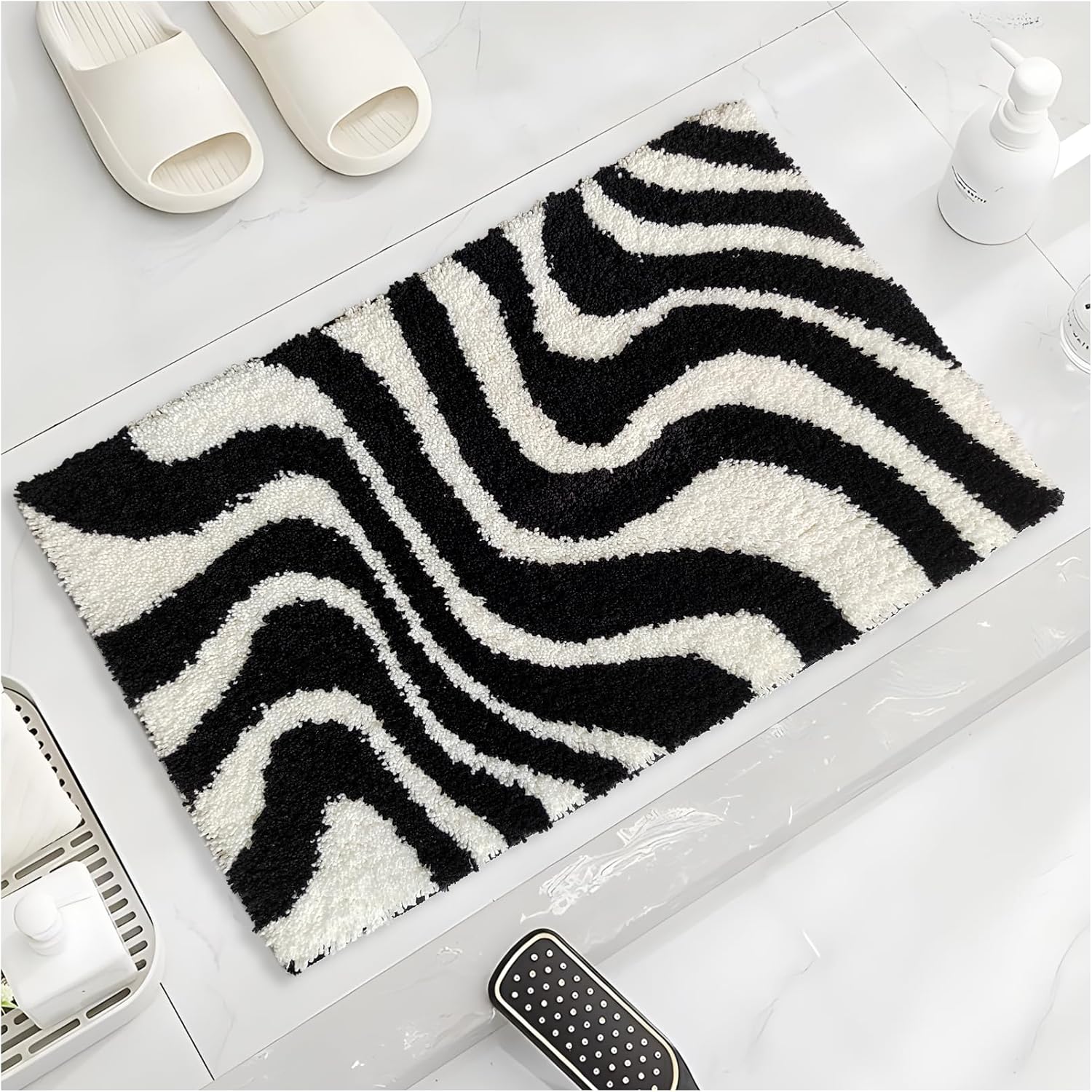 Civkor Black and White Bathroom Rug, Microfiber Bath Mat