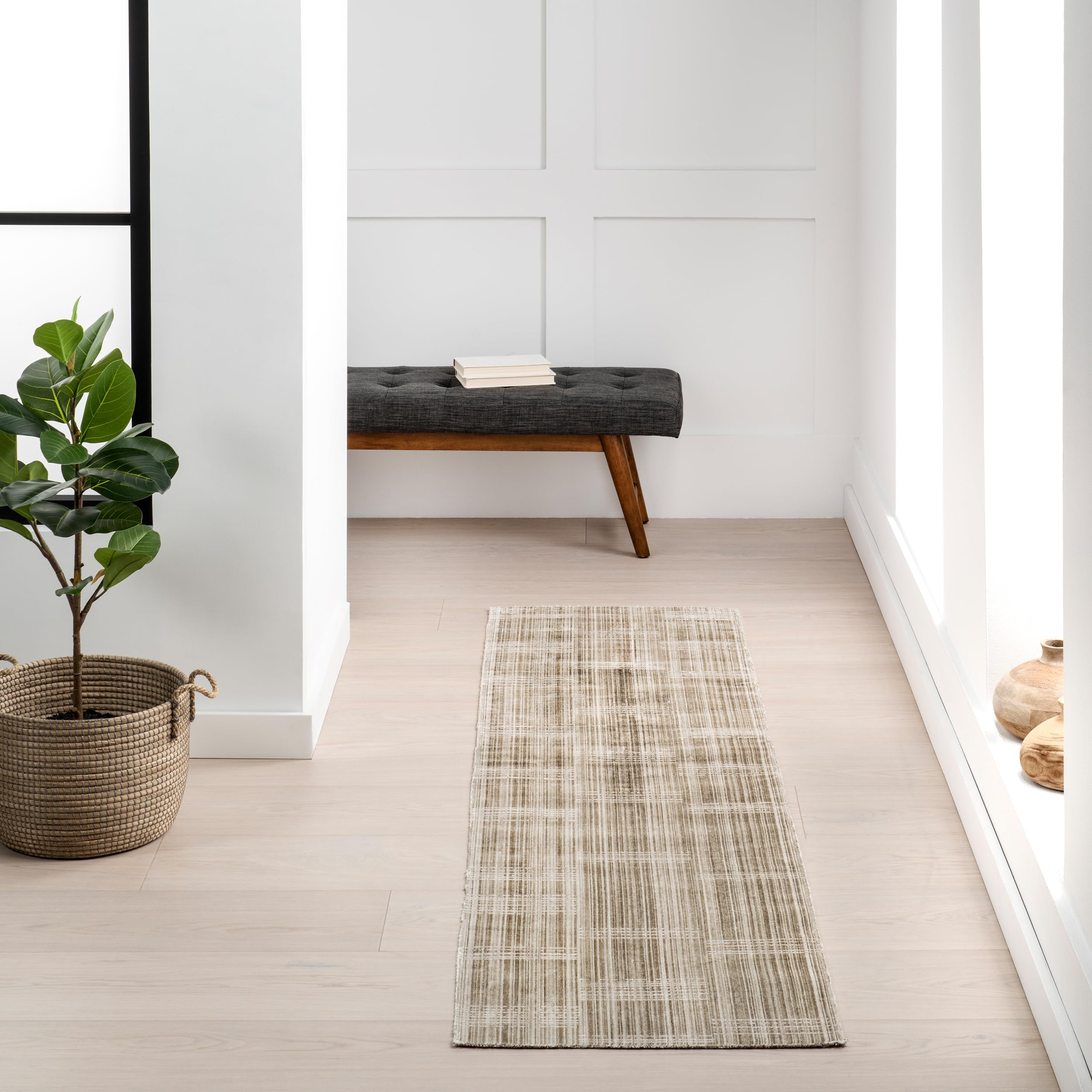 Tapis de couloir géométrique nuLOOM Zya lavable beige de 0,6 x 2,4 m pour intérieur
