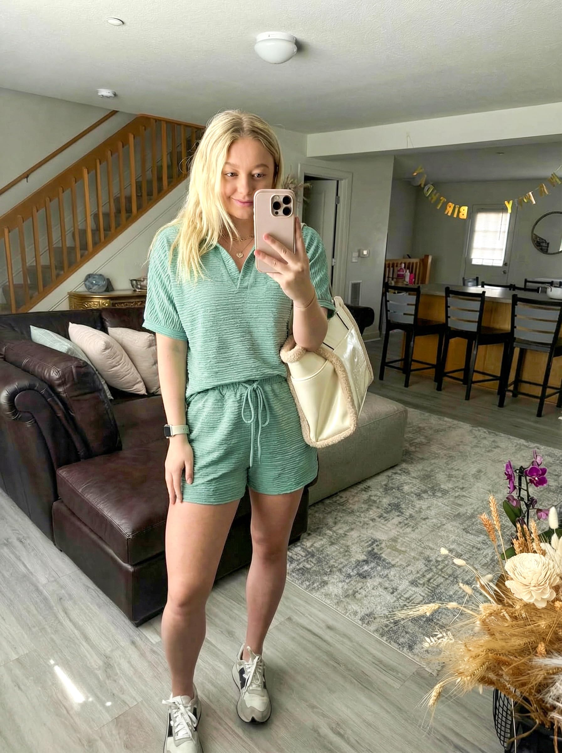 2-teiliges Set für Damen Sommer kurzärmelig Sweatsuit V-Ausschnitt Tops und Shorts mit Kordelzug Outfits Sets