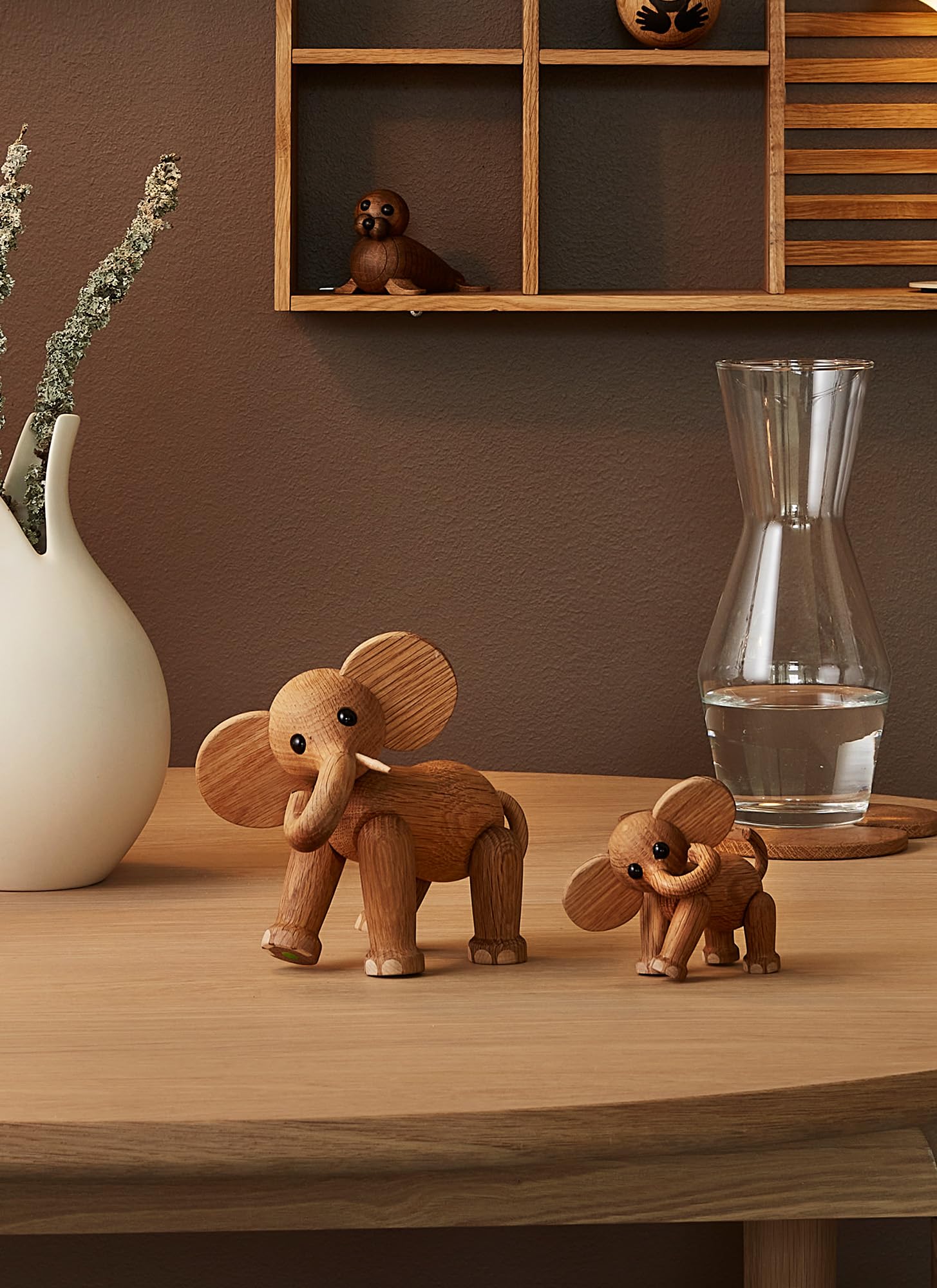 Spring Copenhagen Ella - Elegante Holzfigur | Holzfigur | 13 x 8 x 9 cm | Heimdekoration | Wohnzimmer & Kinderzimmer | Eichenholz (FSC) | Designer Kollektion | Design von Chresten Sommer