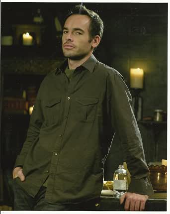 the-dresden-files-paul-blackthorne-standing-8x10-photo-dresden1007-at