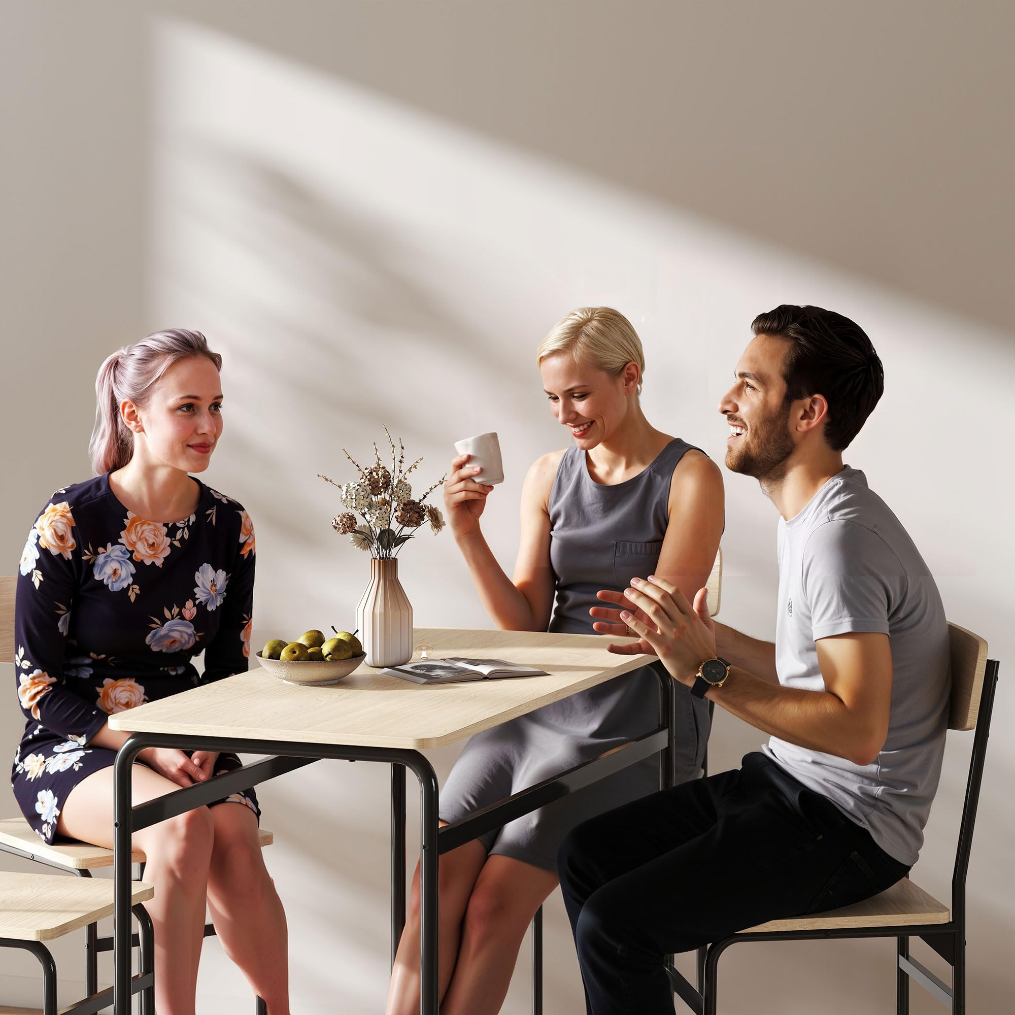 HOMCOM Set Tavolo e Sedie Sala da Pranzo 5 Pezzi, Tavolo da Pranzo Rettangolare e 4 Sedie in Legno e Metallo, Salvaspazio, Design Industriale, per Soggiorno Salotto Cucina, Nero e Color Legno