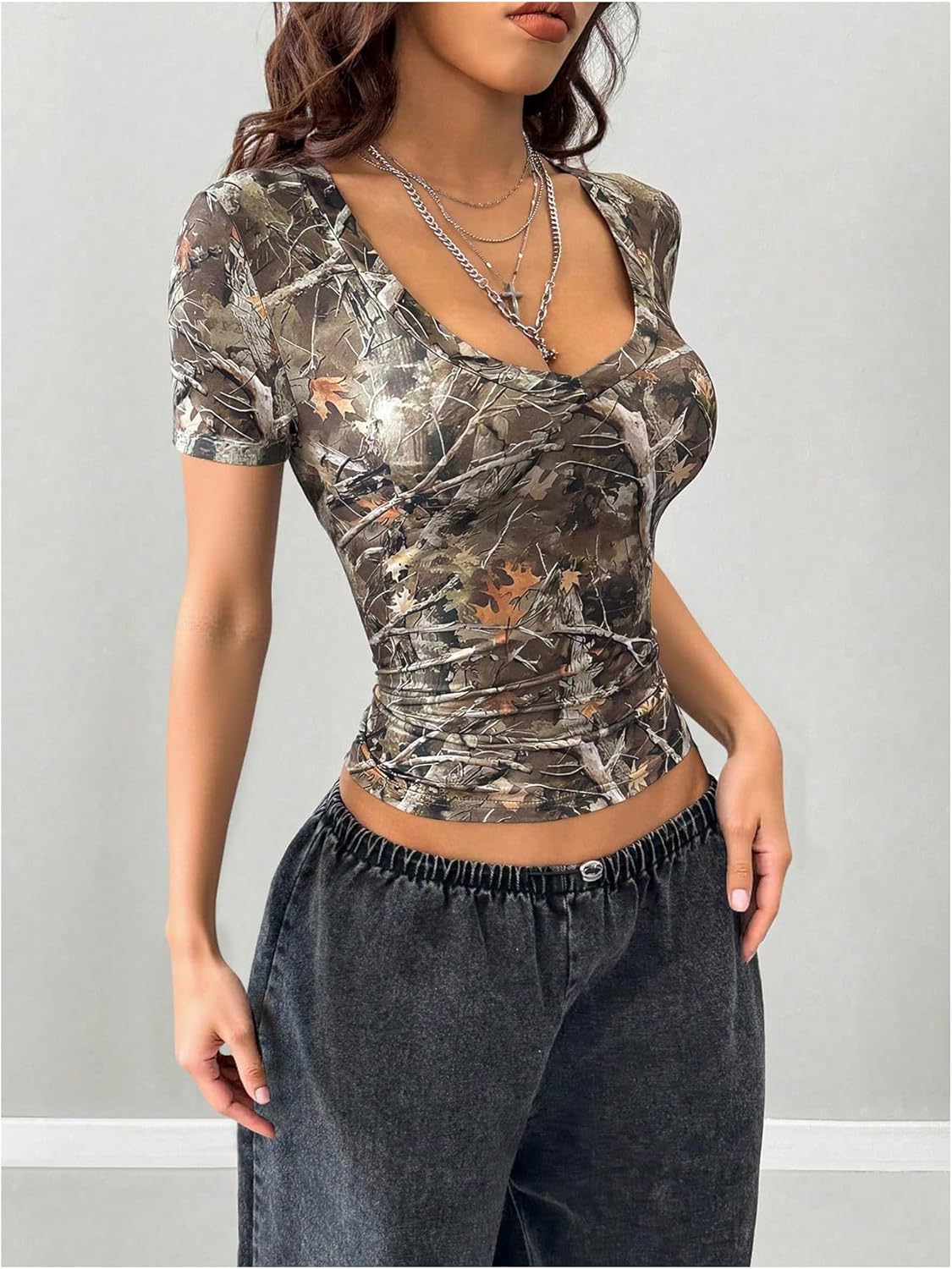 GORGLITTER Women's Camo Cropped Tee Top Short Sleeve Crew Neck Slim Fit Y2k Vacation Going Out T Shirts - Image 3