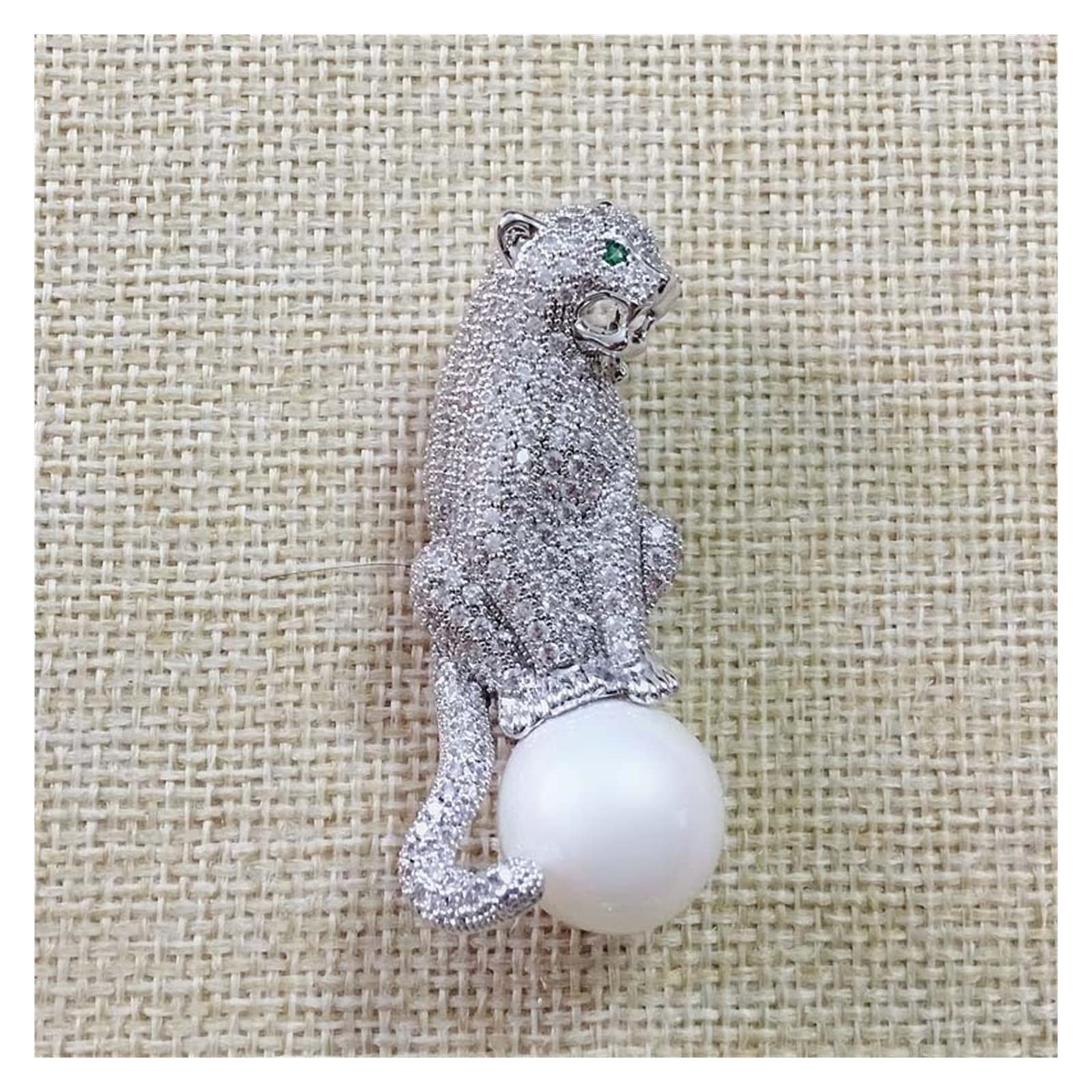 Amazon.co.jp: CAREG ヒョウ動物ブローチの男性ジュエリー完璧な立方 