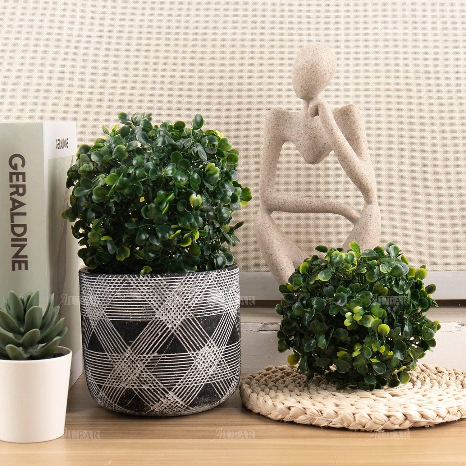 AUEAR, Artificial Boxwood Topiary Plant Balls Plastic Hanging Faux Green Grass Ball Decor Indoor Outdoor (4 Inch 6 Inch, 4 Pack)