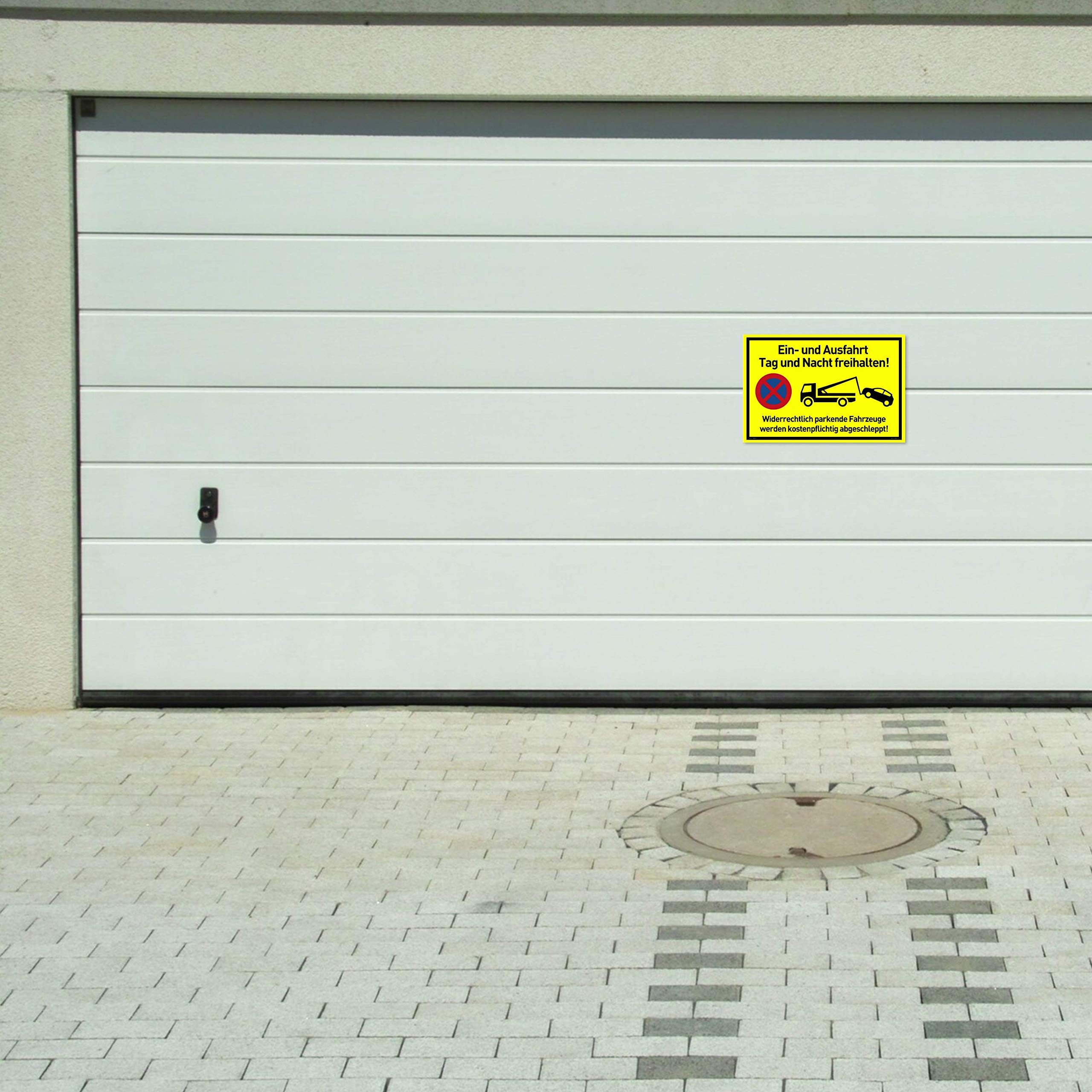 Schild 'Torausfahrt Tag Und Nacht Freihalten' – Aufkleber Oder Aluverbund, Verschiedene Größen