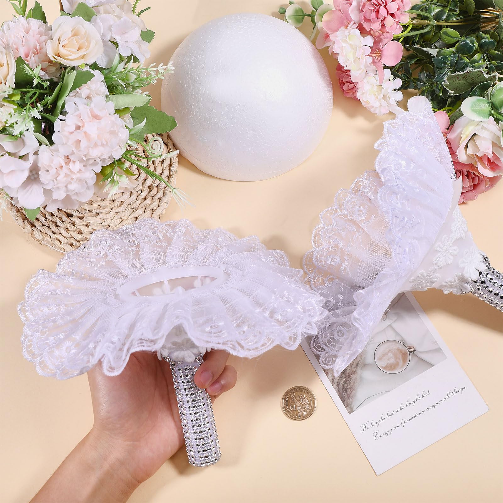 FREEBLOSS 2 pièce de Support de Bouquet en Dentelle Blanche avec Poignée en Mousse pour Bouquet de Mariage Fournitures pour Fleurs Artificielles de Mariée