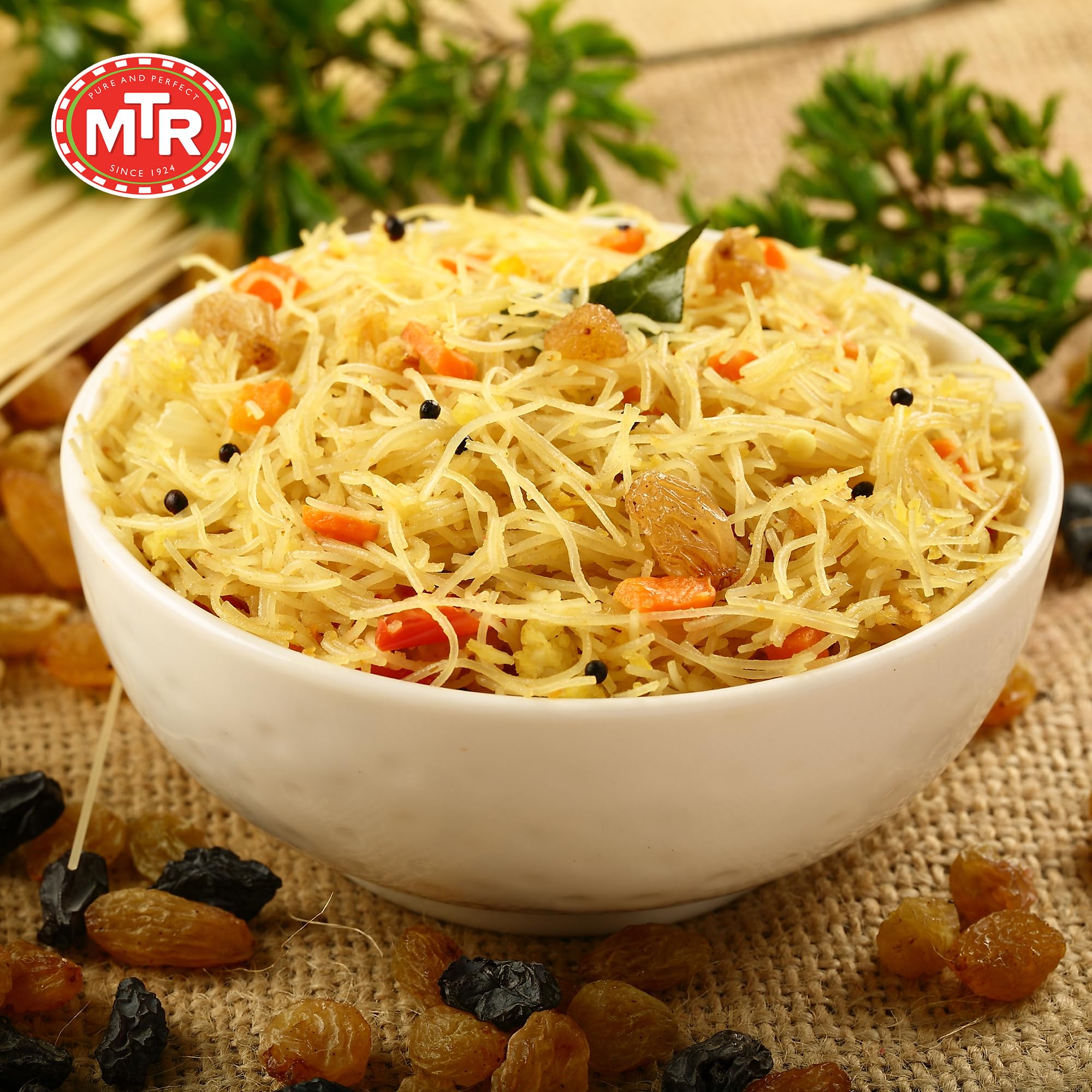 MTR 3minute Seviyan Vermicelli Upma - Ready-to-Cook Mix - Authentic Indian Food in Just 3 Minutes - 100% Vegetarian - No Added Preservatives - Just Add Hot Water - Quick & Easy (Seviyan Vermicelli Upma - 160g, Pack of 6)