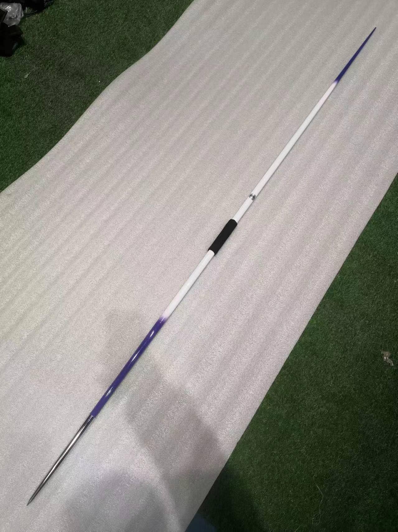 Elite Javelin 600 Gram 70 Meter IAAF Certified - Girl's High School College Track and Field 600g Javelin Throw