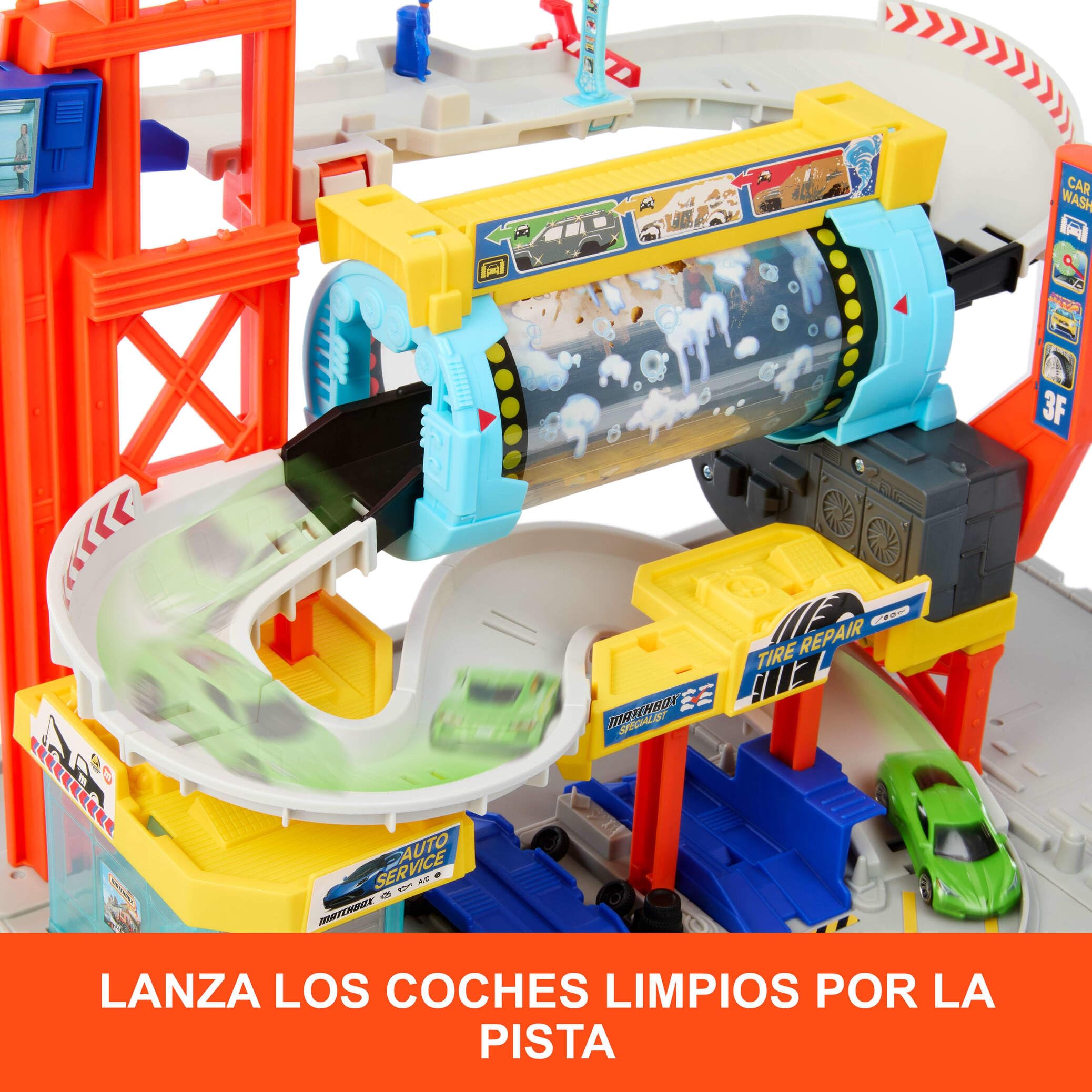 Matchbox Spin Cyclone Car Wash Conjunto de pistas, conjunto de juego con Corvette y grúa a escala 1:64 y túnel de lavado giratorio, taller y aparcamiento, JGB68