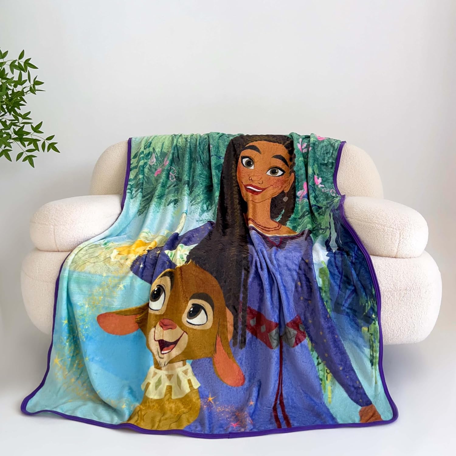 Northwest Disney Wish Silk Touch Throw Blanket, 46 x 60 inches, Friendship - Image 3