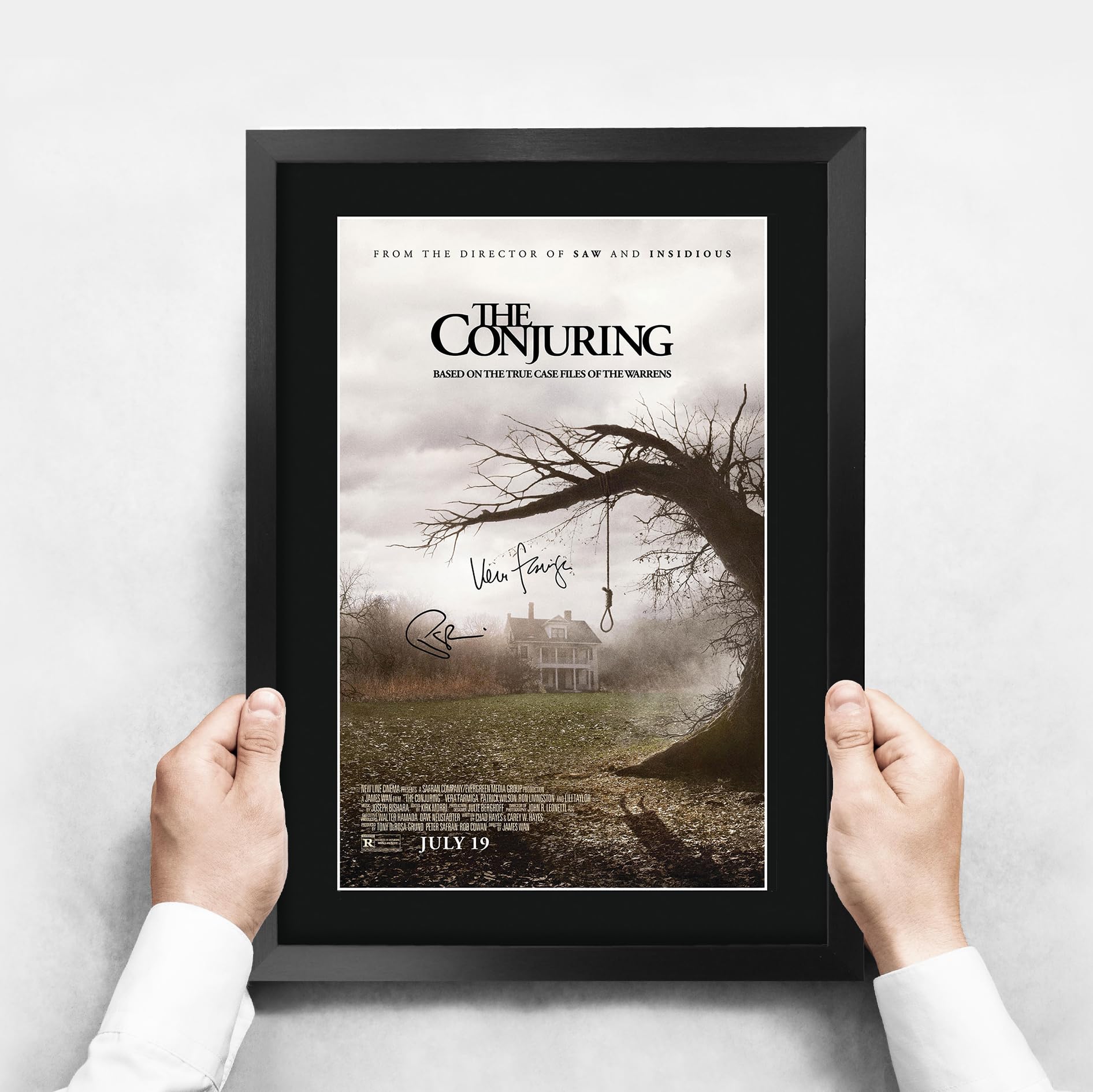 HWC Trading FR A3 The Conjuring (2013) Geschenke Geduckter Poster Signiertes Autogramm Foto für Fans von Film Memorabilien - A3 Gerahmt