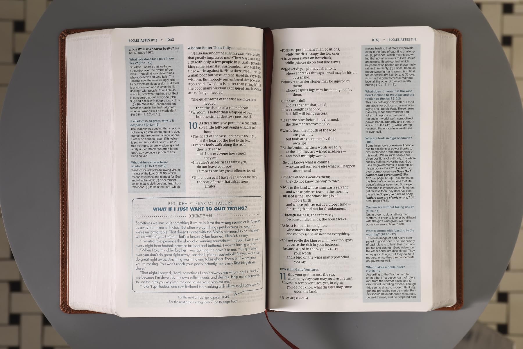 Holy Bible: New International Version, Quest Study Bible for Teens, The Question and Answer Bible, Leathersoft, Brown, Comfort Print