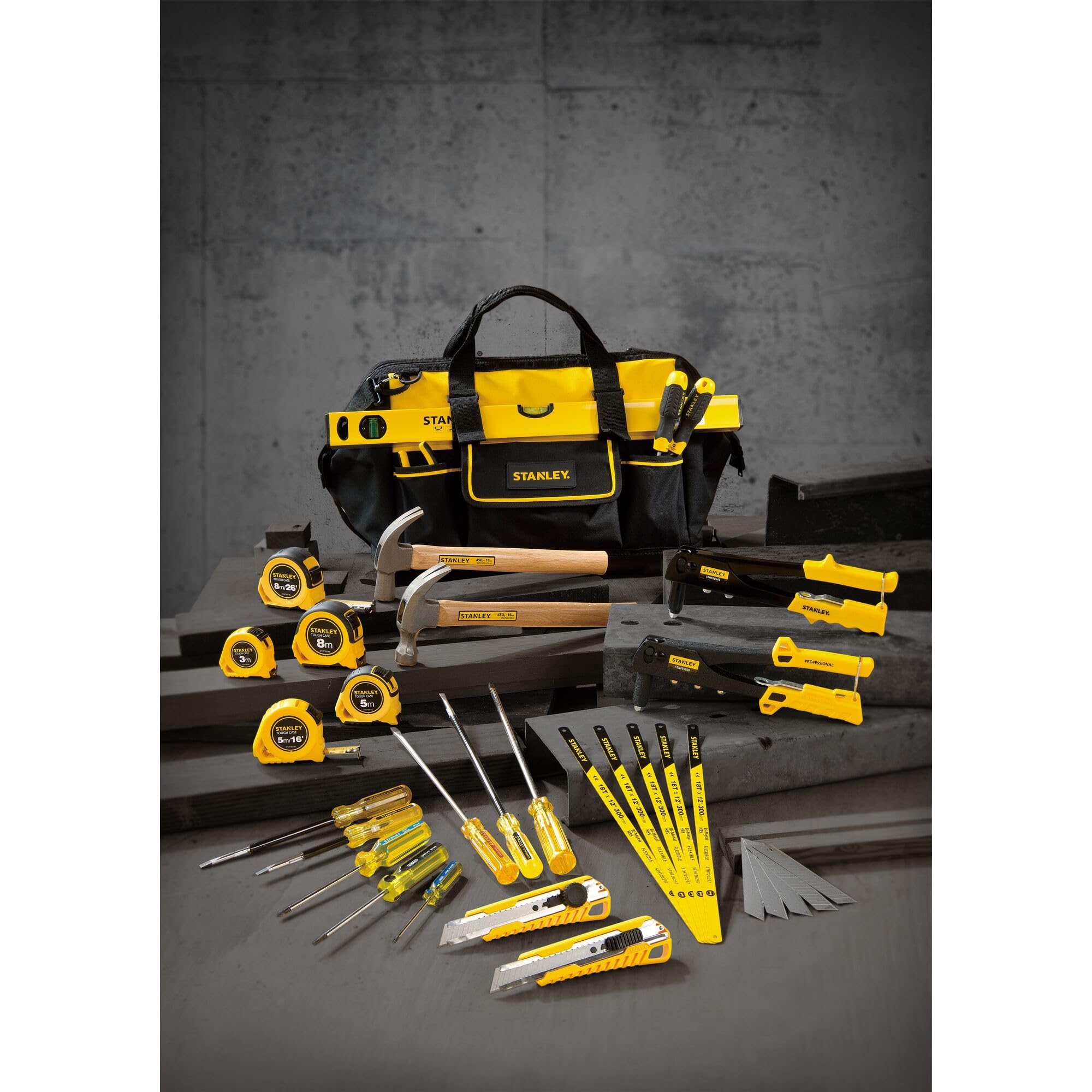 Stanley TRA700BN - Confezione di graffette 2500 punti metallici – Grafi (confezione di punti 18/24, fissaggio, 2500 punti Stanley, TR110, TR150, TR150HL, TR250, TRE550, PHT150, PHT250 PHT350)