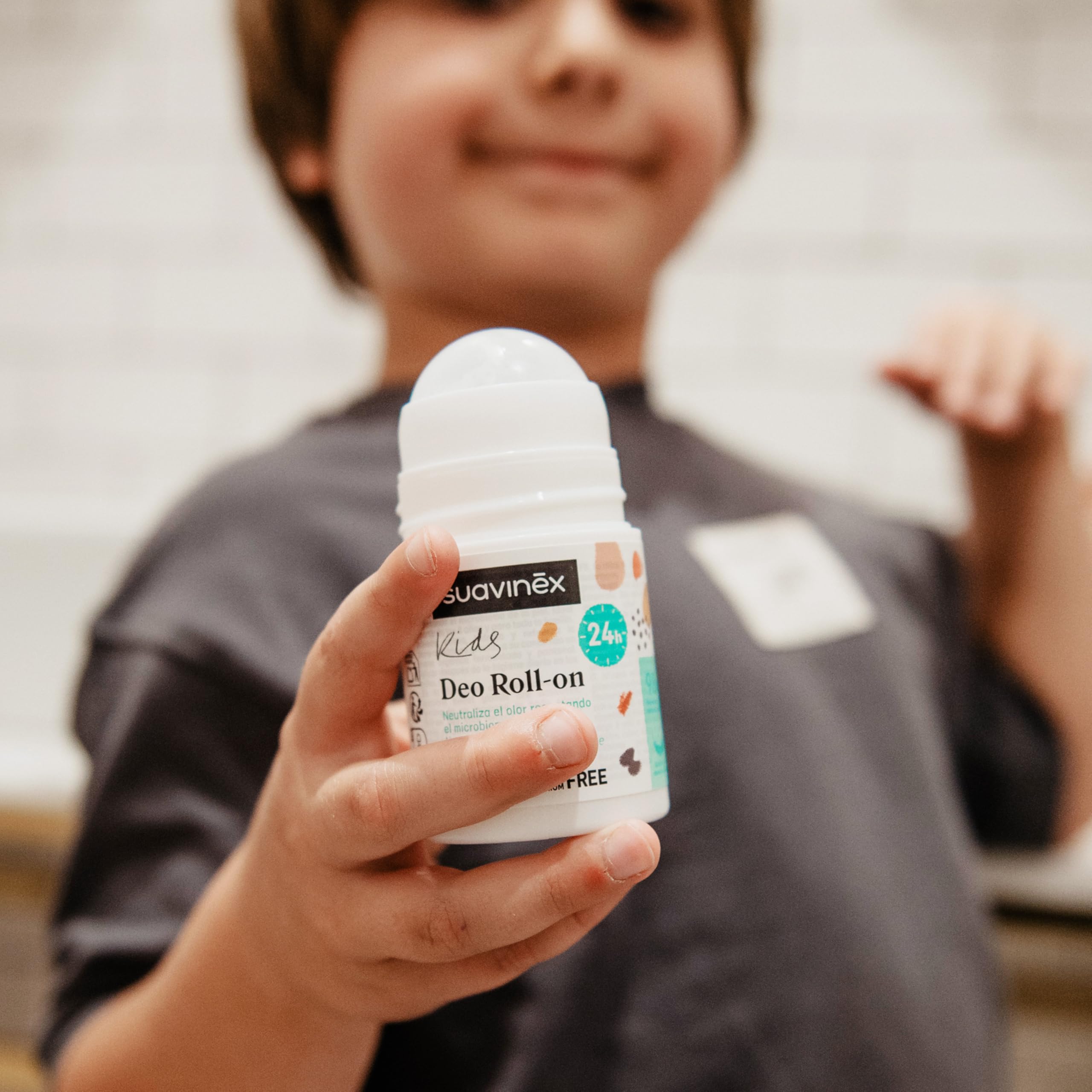 Suavinex, Desodorante para Niños y Niñas, Formato Roll On, Sin Alcohol, Sin Aluminio, Apto Pieles Sensibles, Clínicamente Testado, Eficacia 24h, 98% Ingredientes Origen Natural, Unisex, +8 Años, 50 ml — view 2