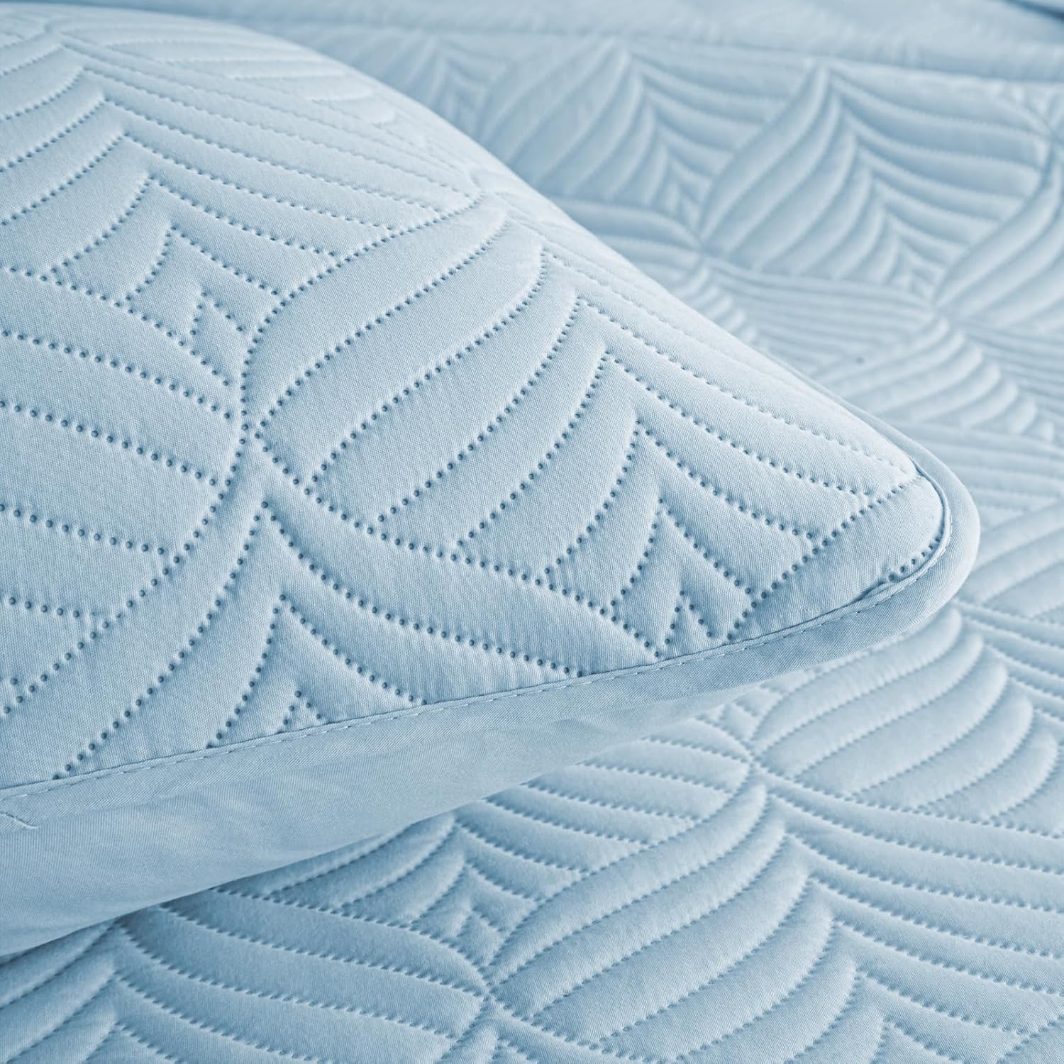 Whale Flotilla Extra Soft Full Queen Quilt Bedding Set, Lightweight Light Blue Bedspreads Quilts Queen Size with Modern Pattern, Reversible 3-Piece Coverlet with 2 Pillow Shames for All Seasons - Image 8