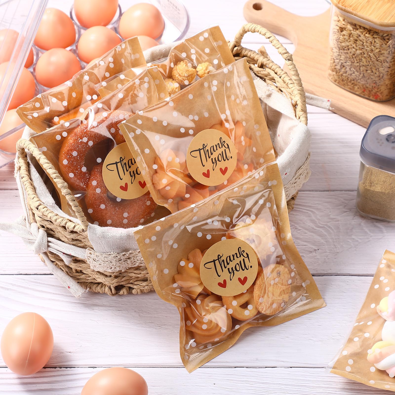 Fuyoooo 50 bolsas autoadhesivas para galletas, bolsas de celofán, bolsas de panadería de lunares blancos de 5.6 x 5.6 pulgadas, pequeñas bolsas de plástico marrón con calcomanías de agradecimiento