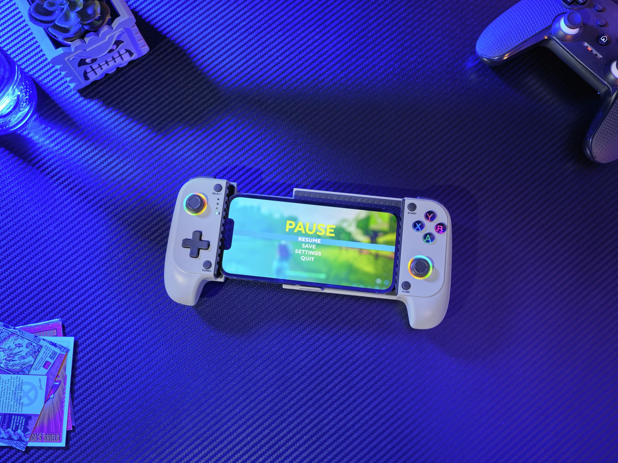 Trust Gaming GXTrust 735G Mylox Kontroler do Gier z Uchwytem na Telefon iPhone Android PS5 Xbox, Akumulator do 12h, Gamepad Bluetooth do Smartfona, Podświetlenie LED RGB, 18 Przycisków, Szary