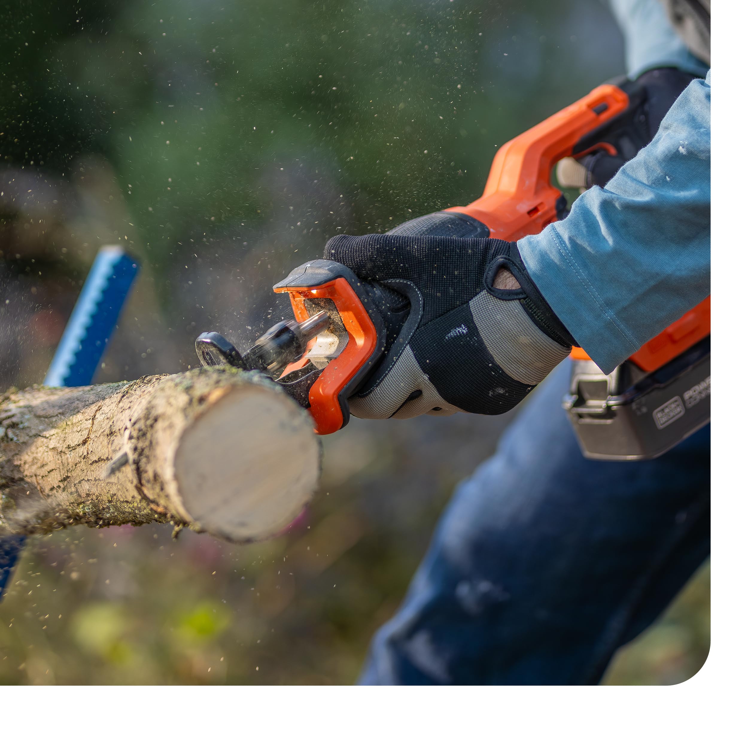 BLACK+DECKER Scie sabre sans fil Brushless avec éclairage LED et 6 lames incluses, outil seul sans batterie, BLCR78NAZ-XJ